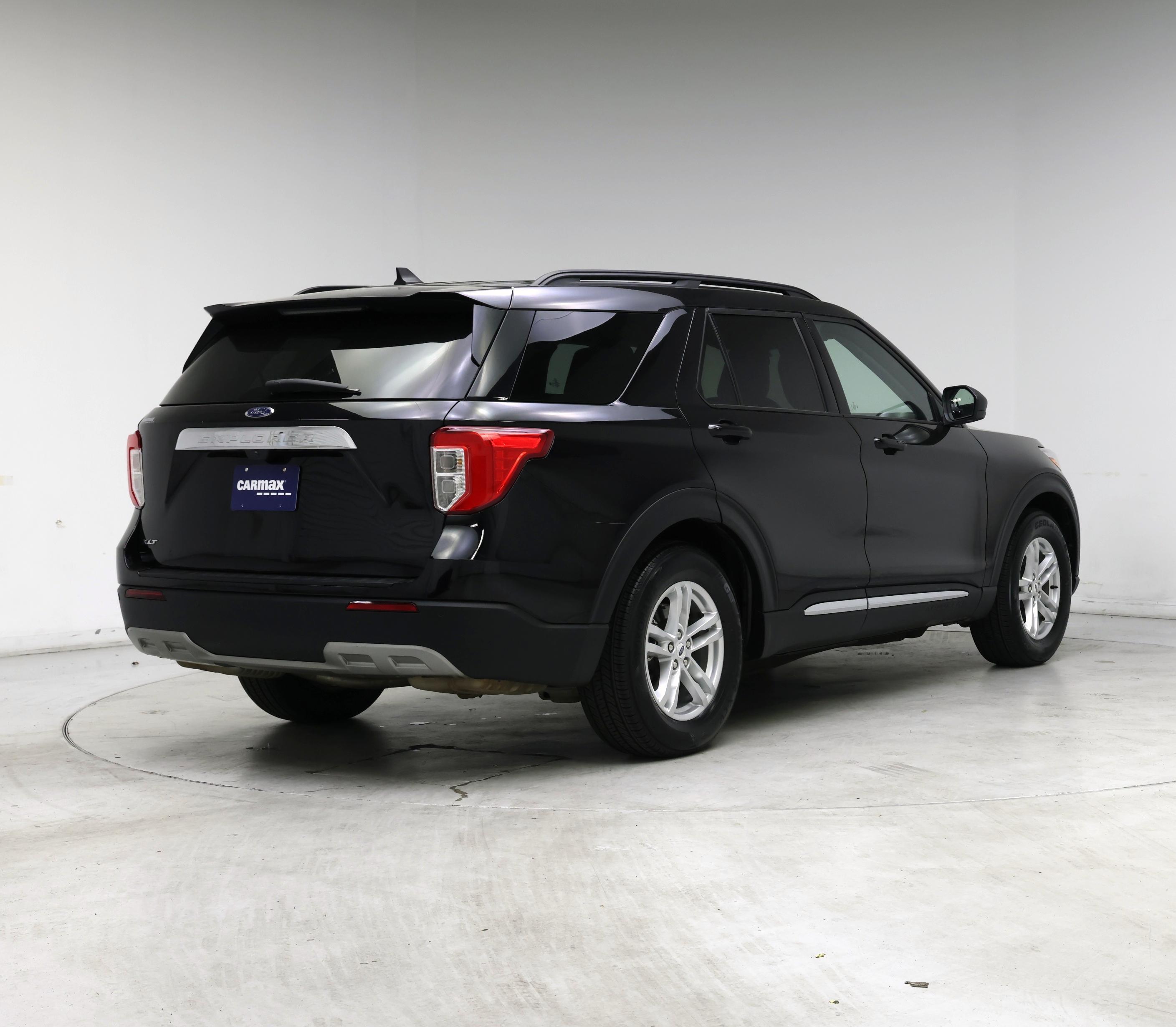 Thumbnail: 2023 Ford Explorer - 8