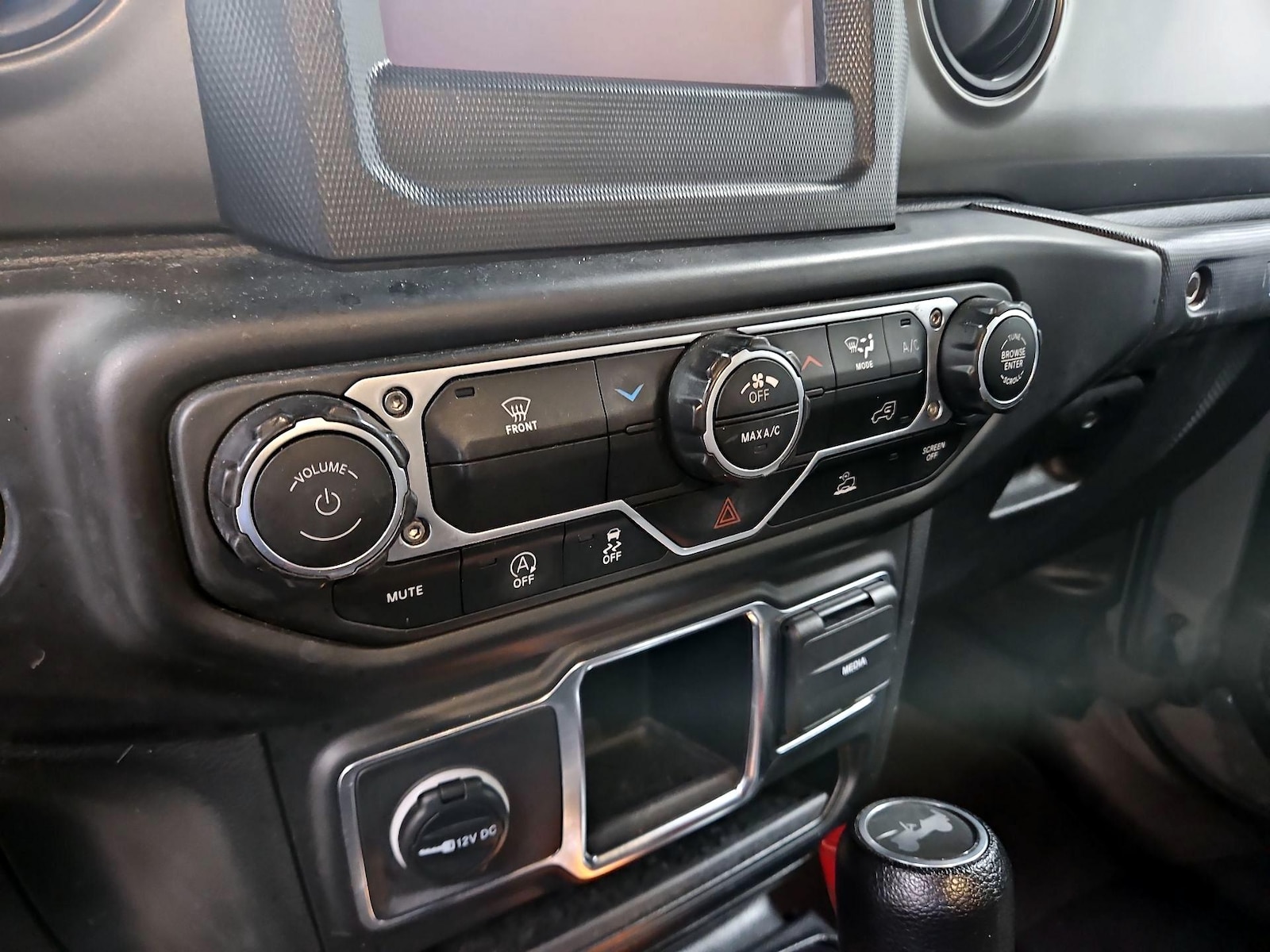 2023 Jeep Wrangler 4-Door Sport - Photo 17