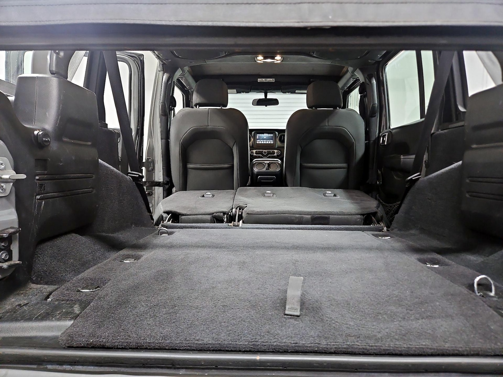 2023 Jeep Wrangler 4-Door Sport - Photo 23