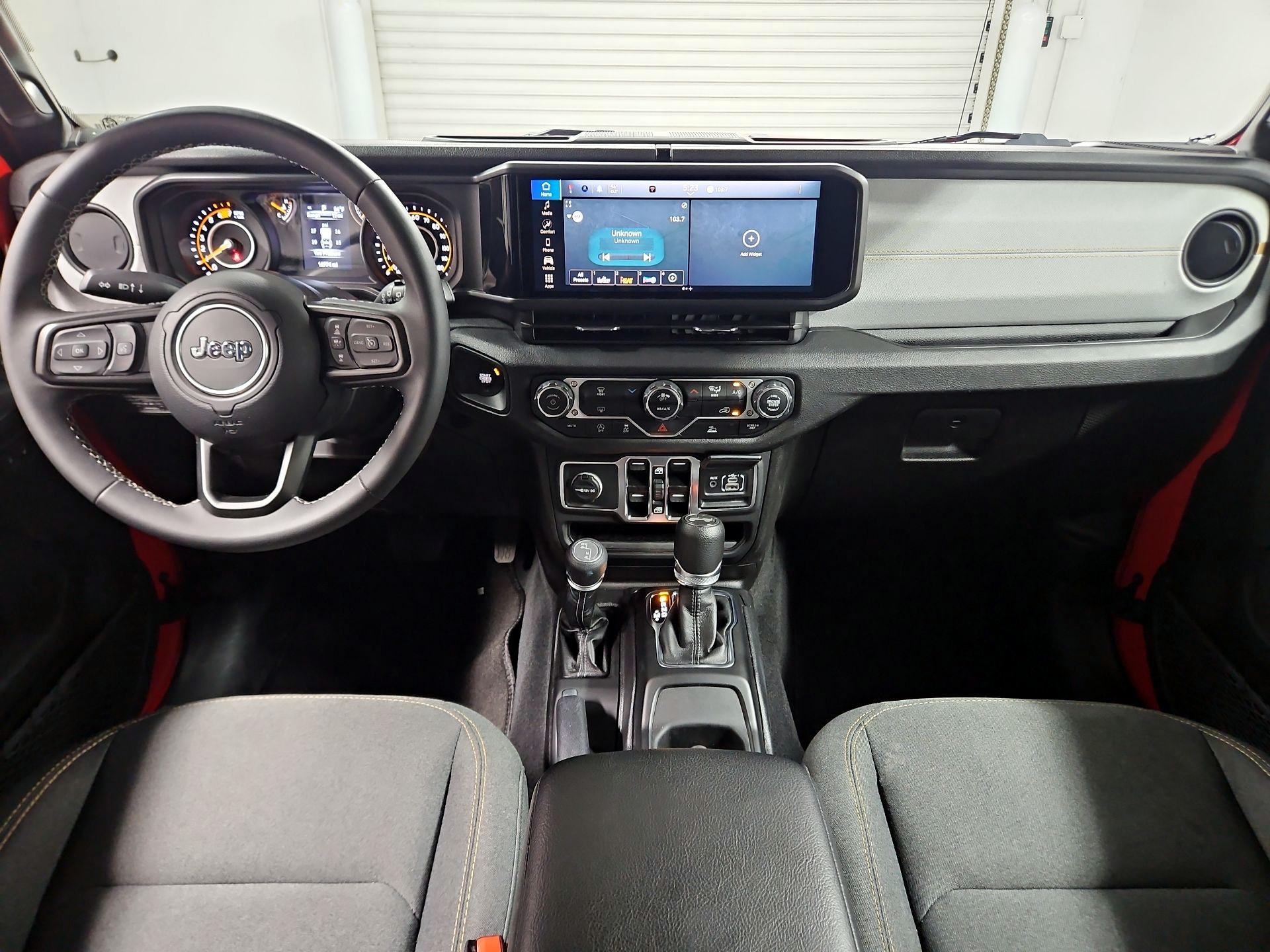 Thumbnail: 2025 Jeep Wrangler - 9