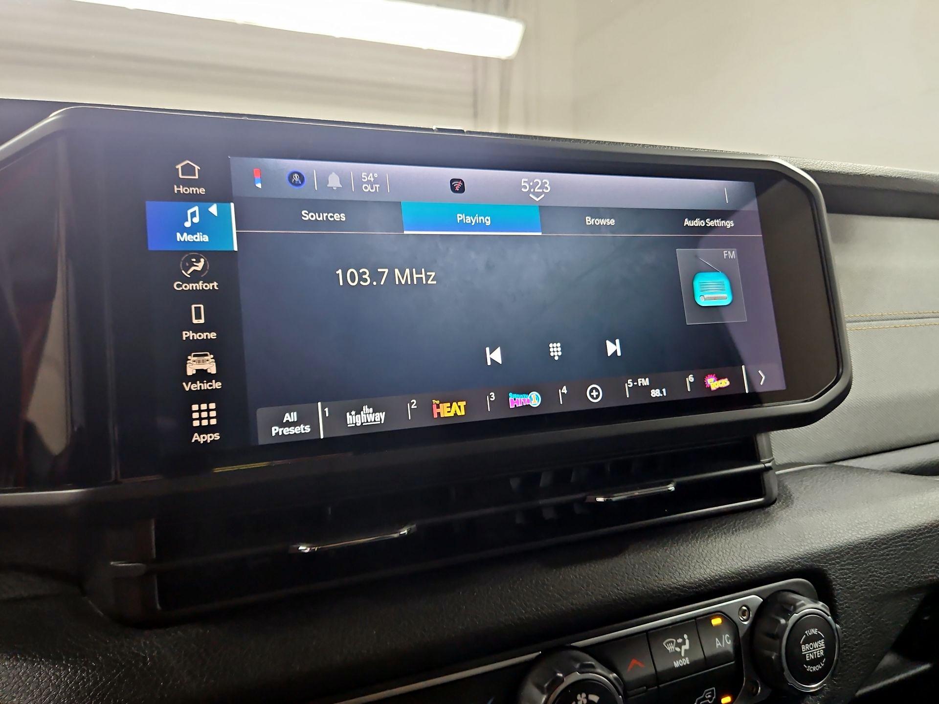 Thumbnail: 2025 Jeep Wrangler - 15