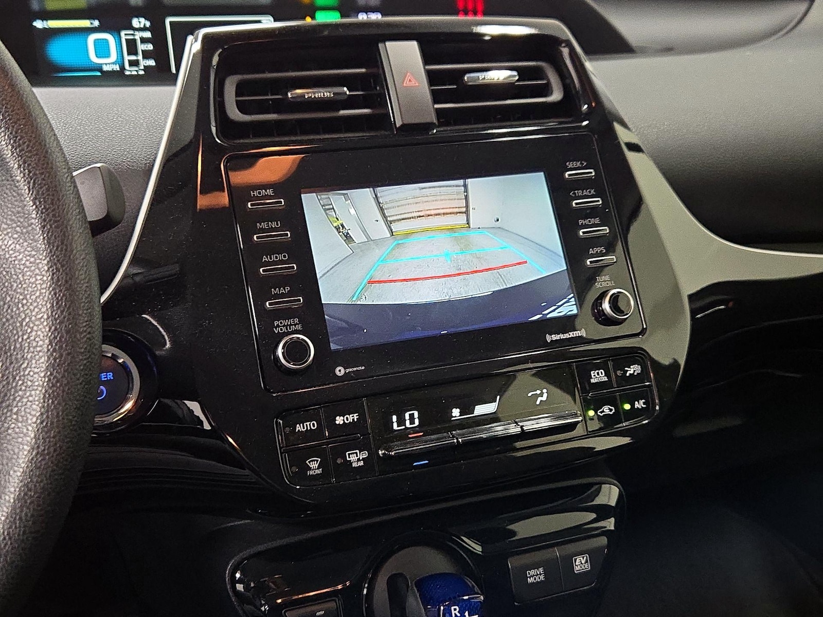 2022 Toyota Prius LE - Photo 15