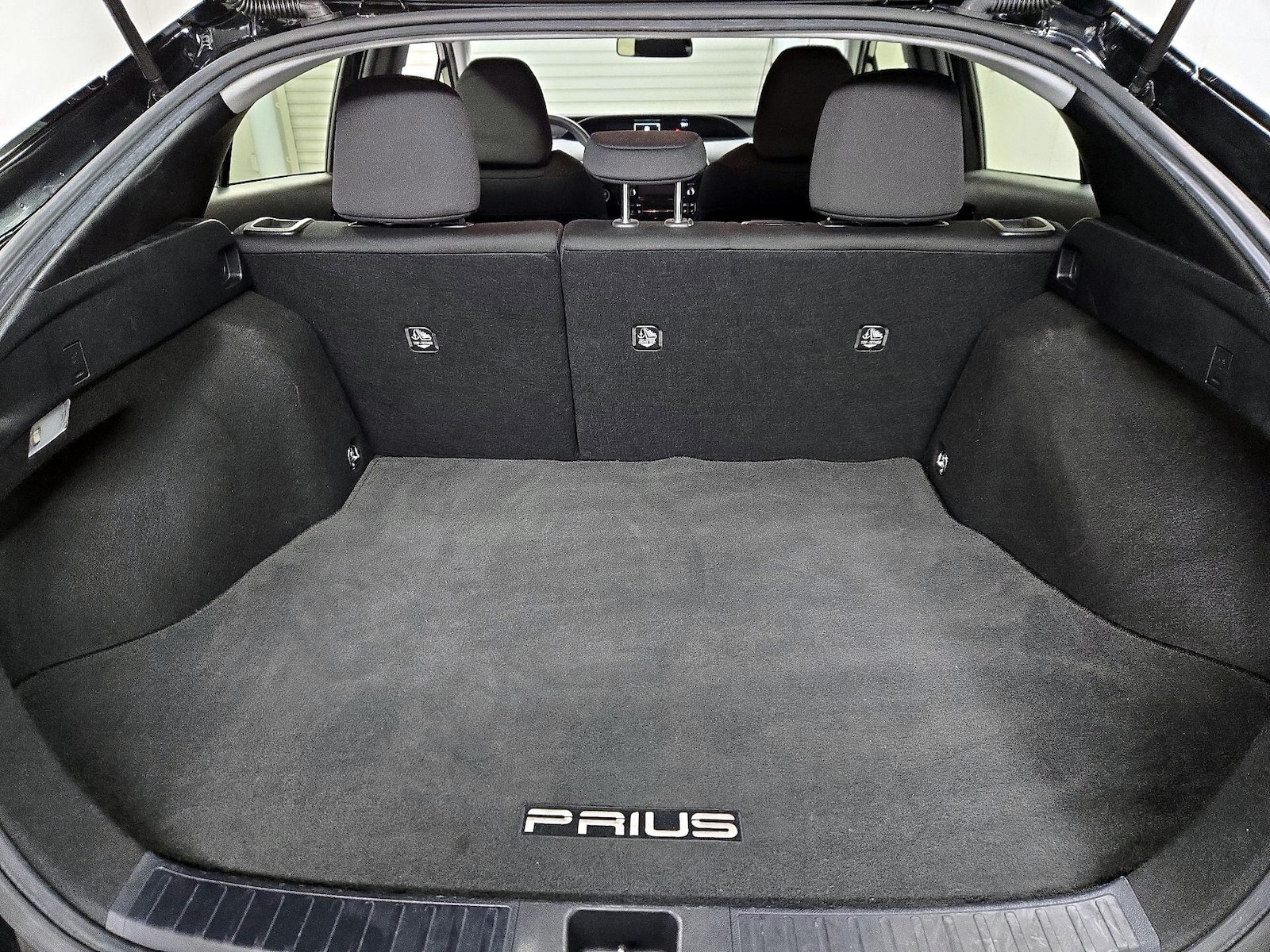 2022 Toyota Prius LE - Photo 21