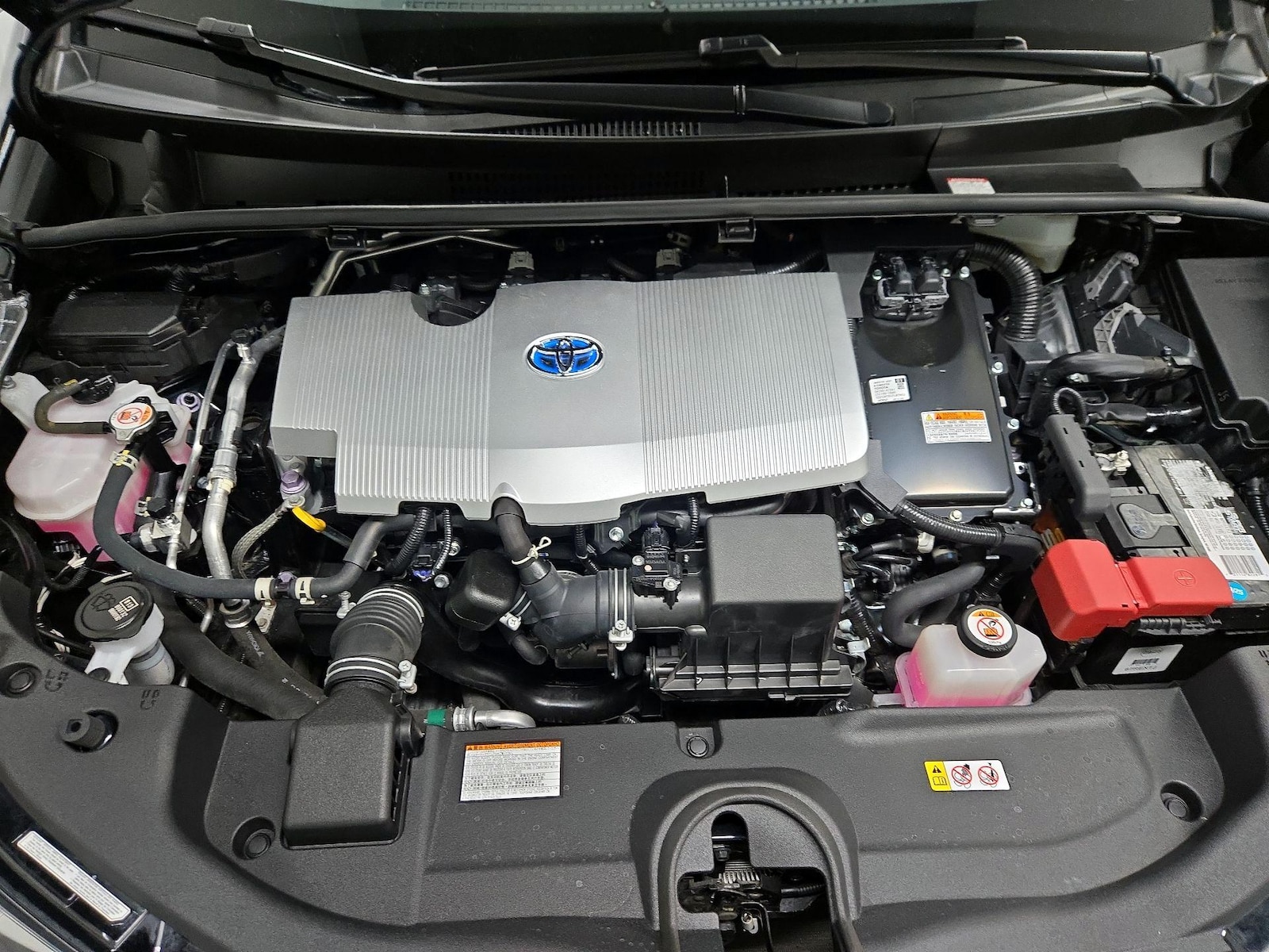 2022 Toyota Prius LE - Photo 22