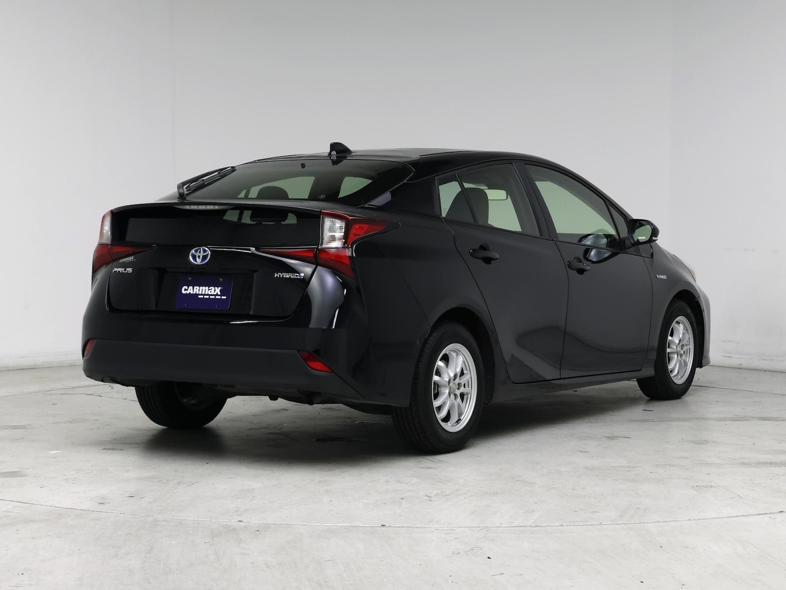 2022 Toyota Prius LE - Photo 9
