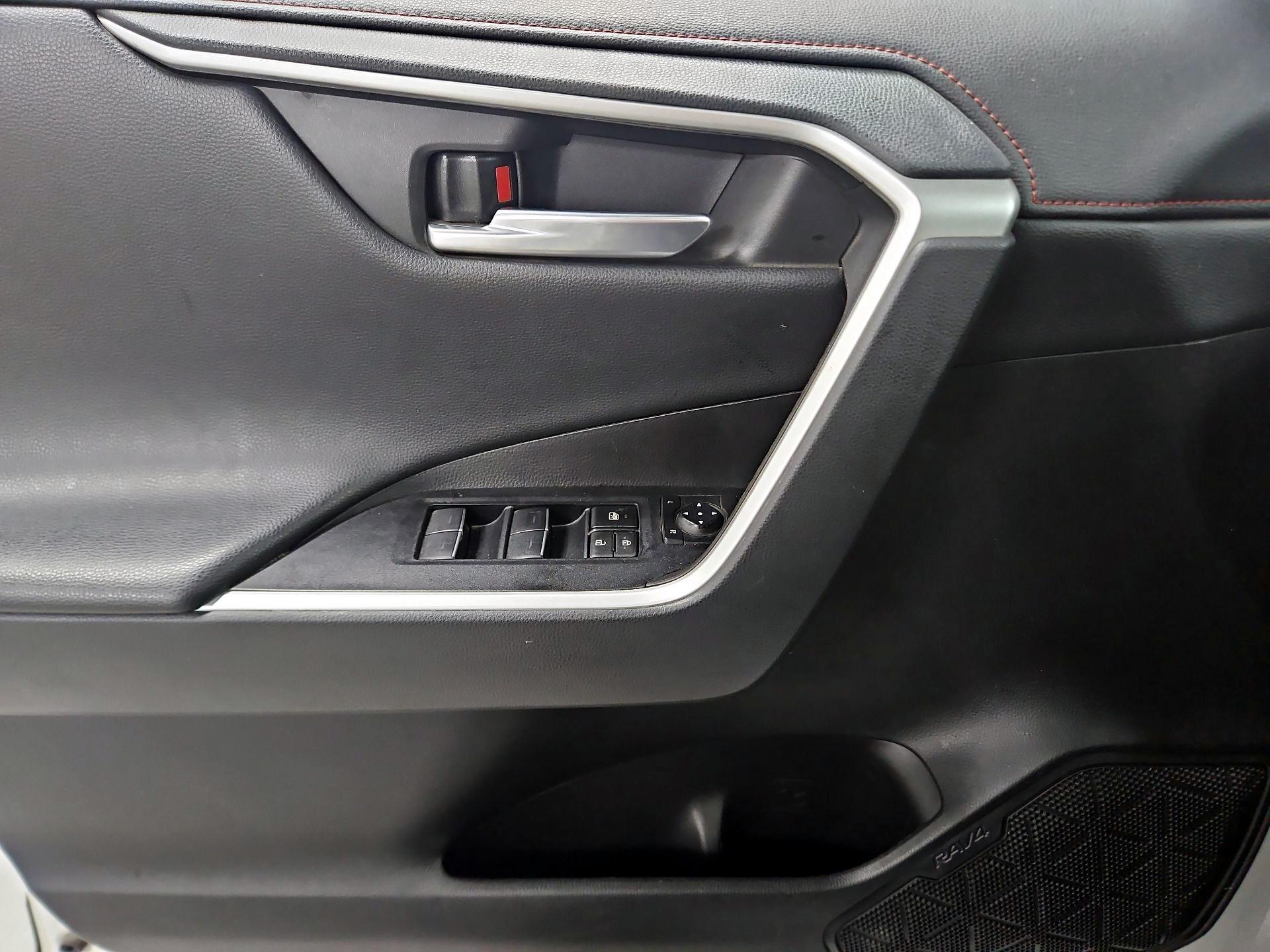 Thumbnail: 2023 Toyota RAV4 - 12