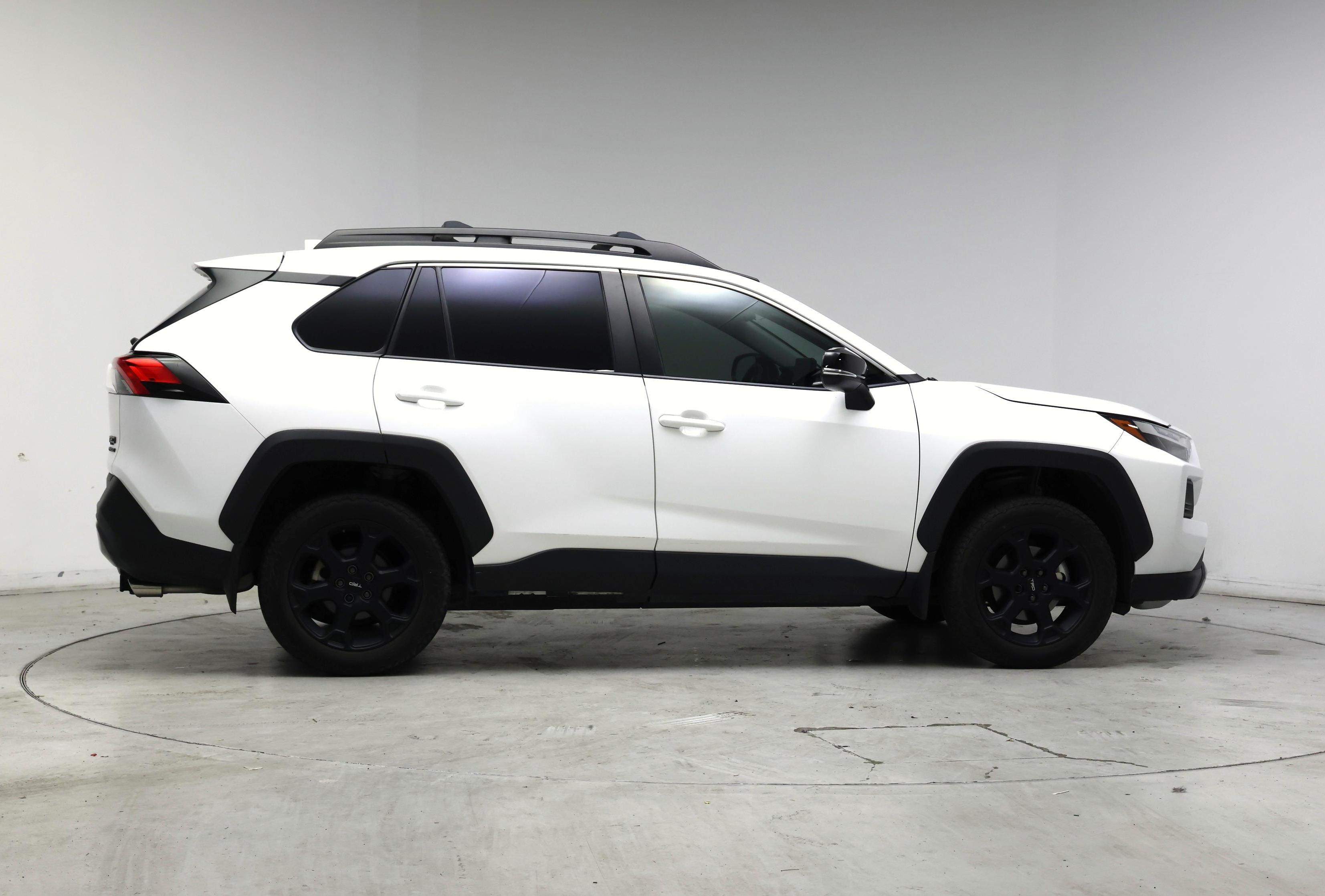Thumbnail: 2023 Toyota RAV4 - 7