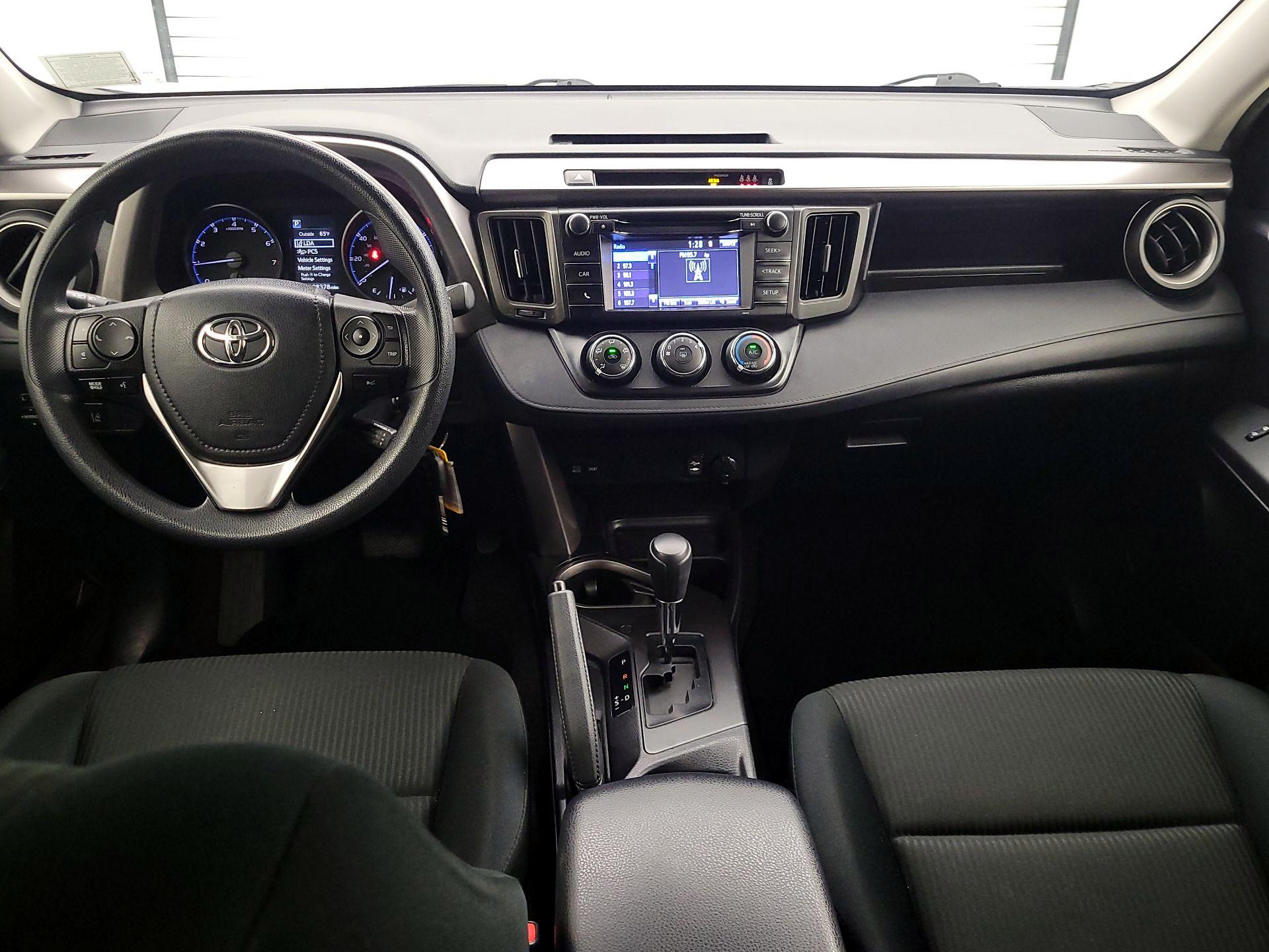 Thumbnail: 2018 Toyota RAV4 - 9