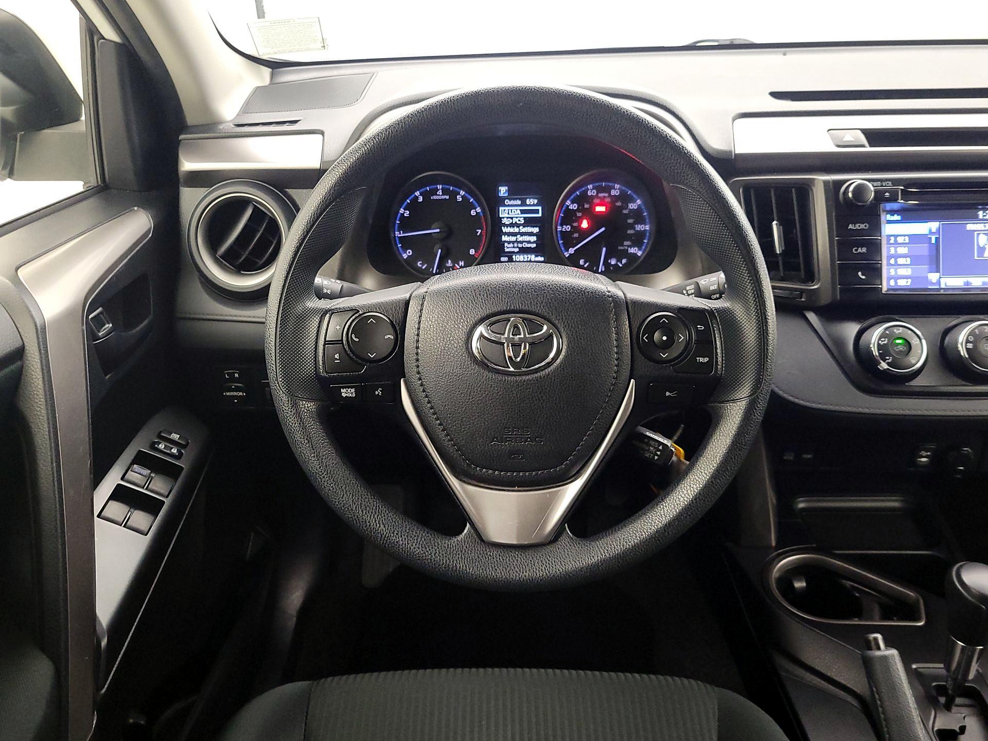 Thumbnail: 2018 Toyota RAV4 - 10