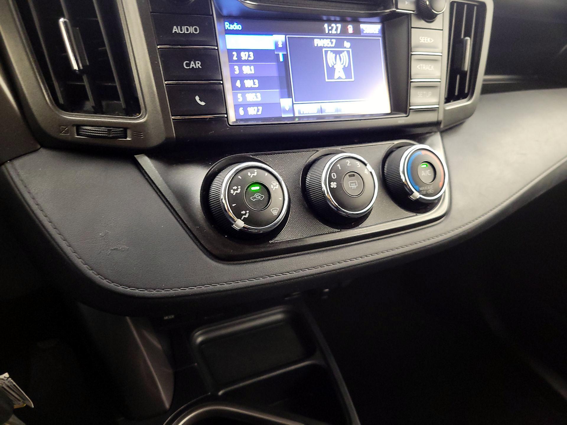 Thumbnail: 2018 Toyota RAV4 - 16