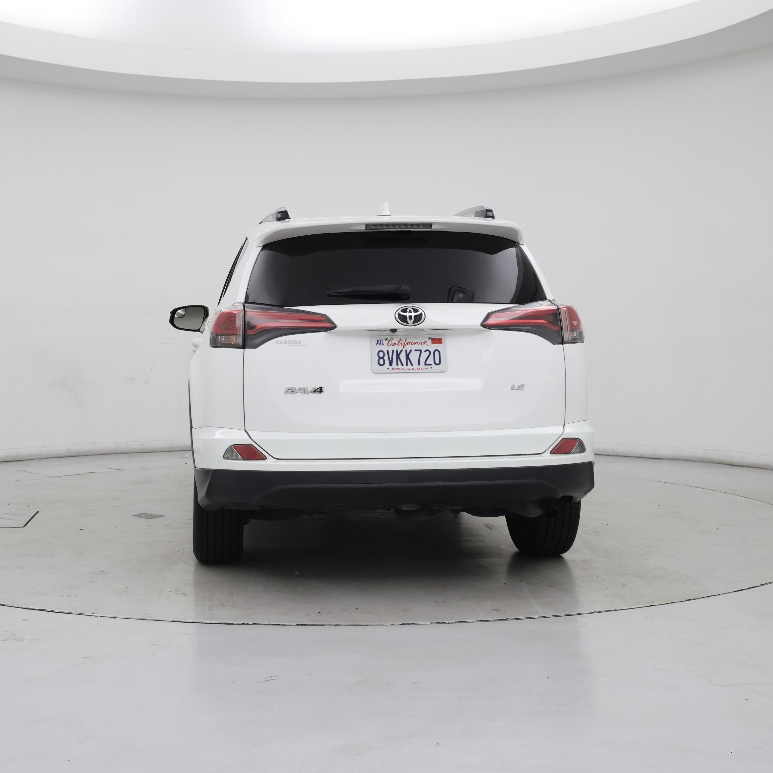 Thumbnail: 2018 Toyota RAV4 - 6
