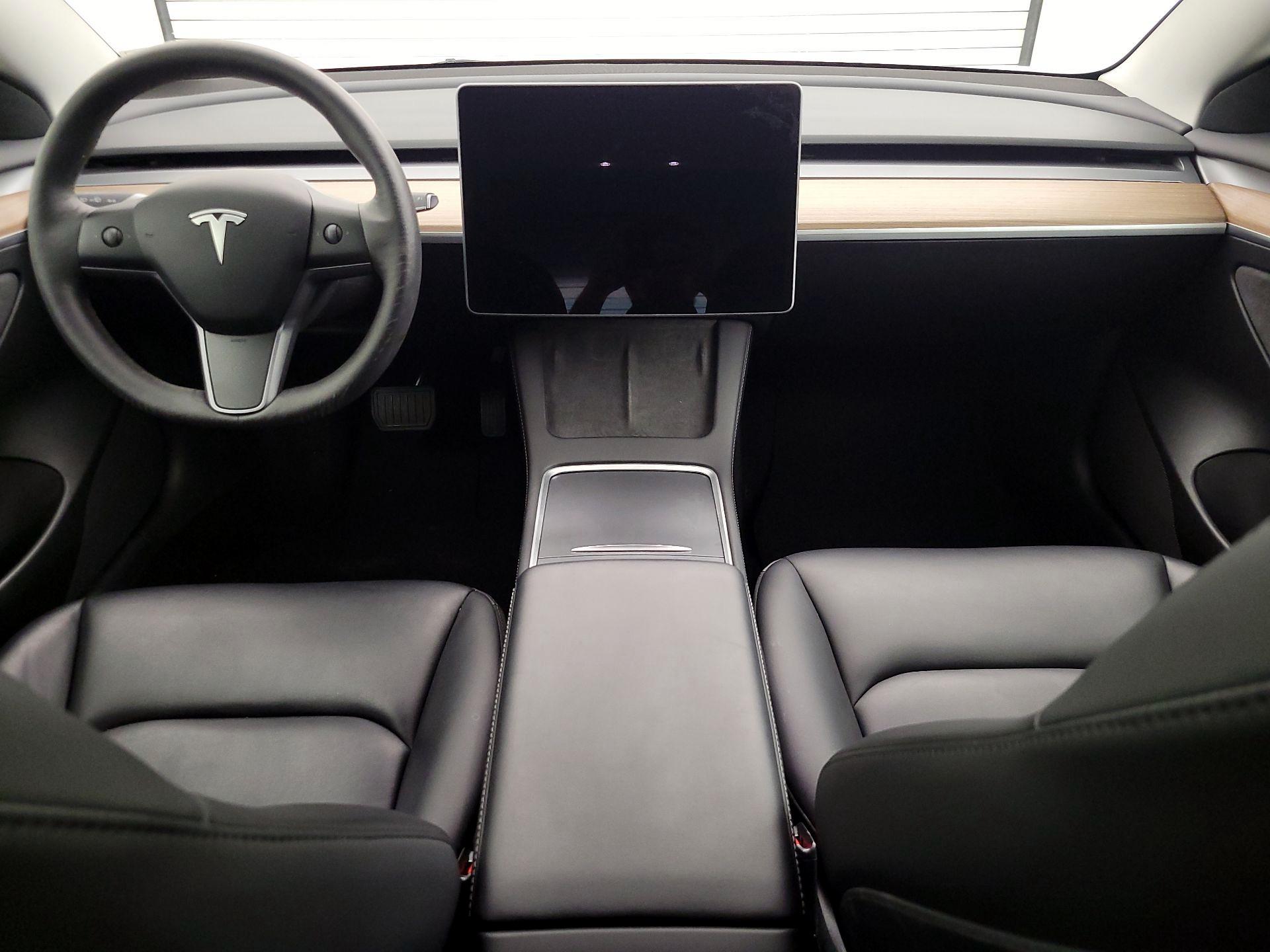 Thumbnail: 2023 Tesla Model 3 - 9