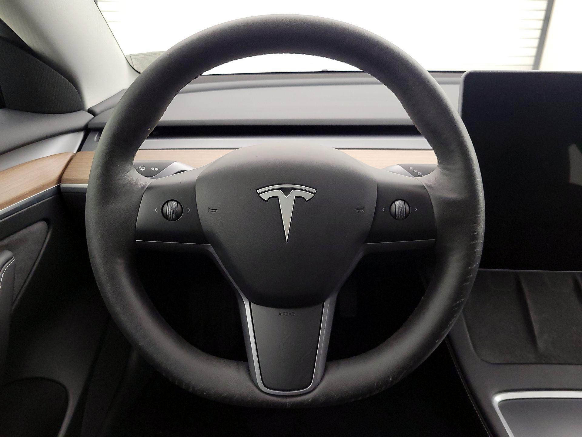 Thumbnail: 2023 Tesla Model 3 - 10