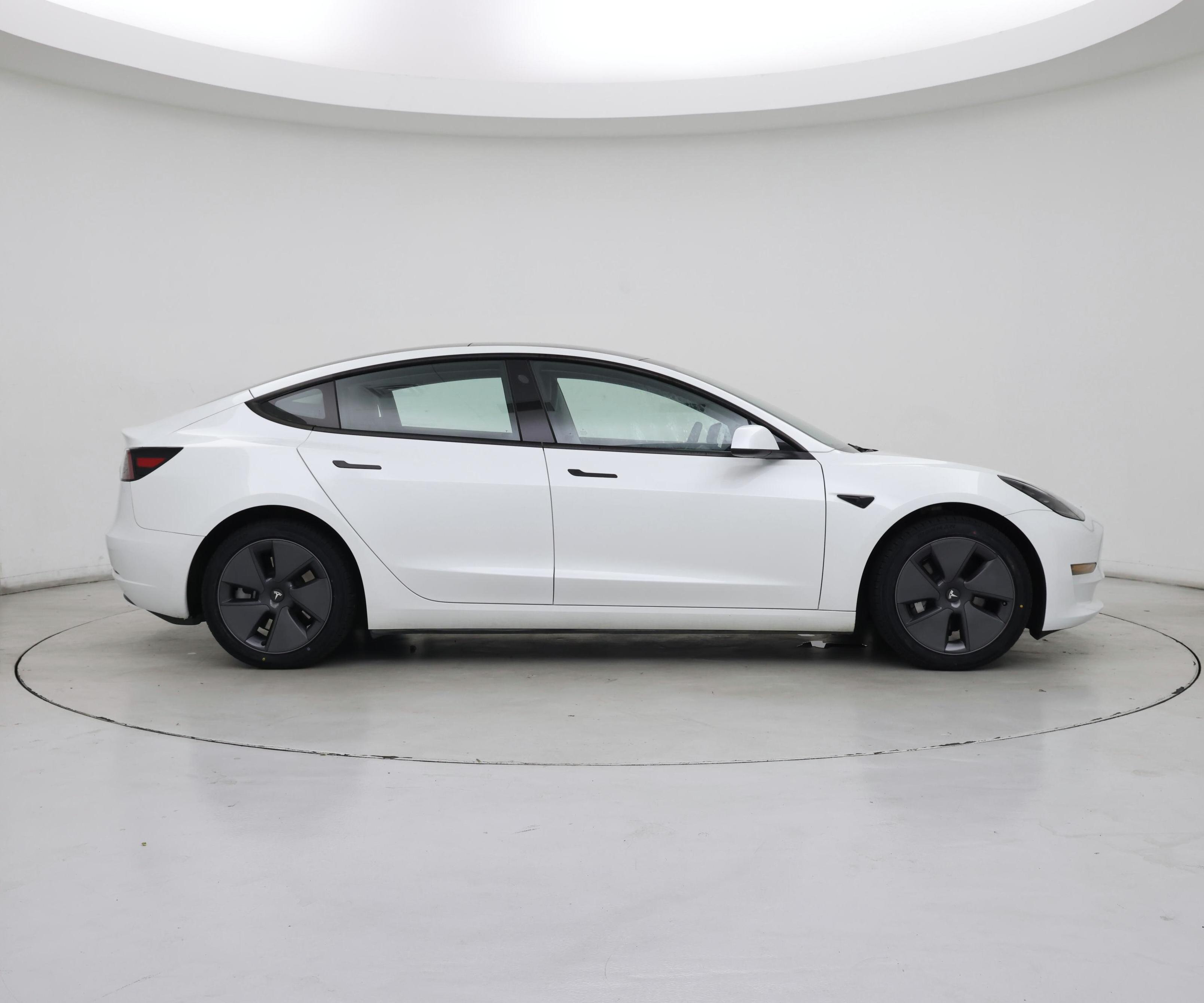 Thumbnail: 2023 Tesla Model 3 - 7