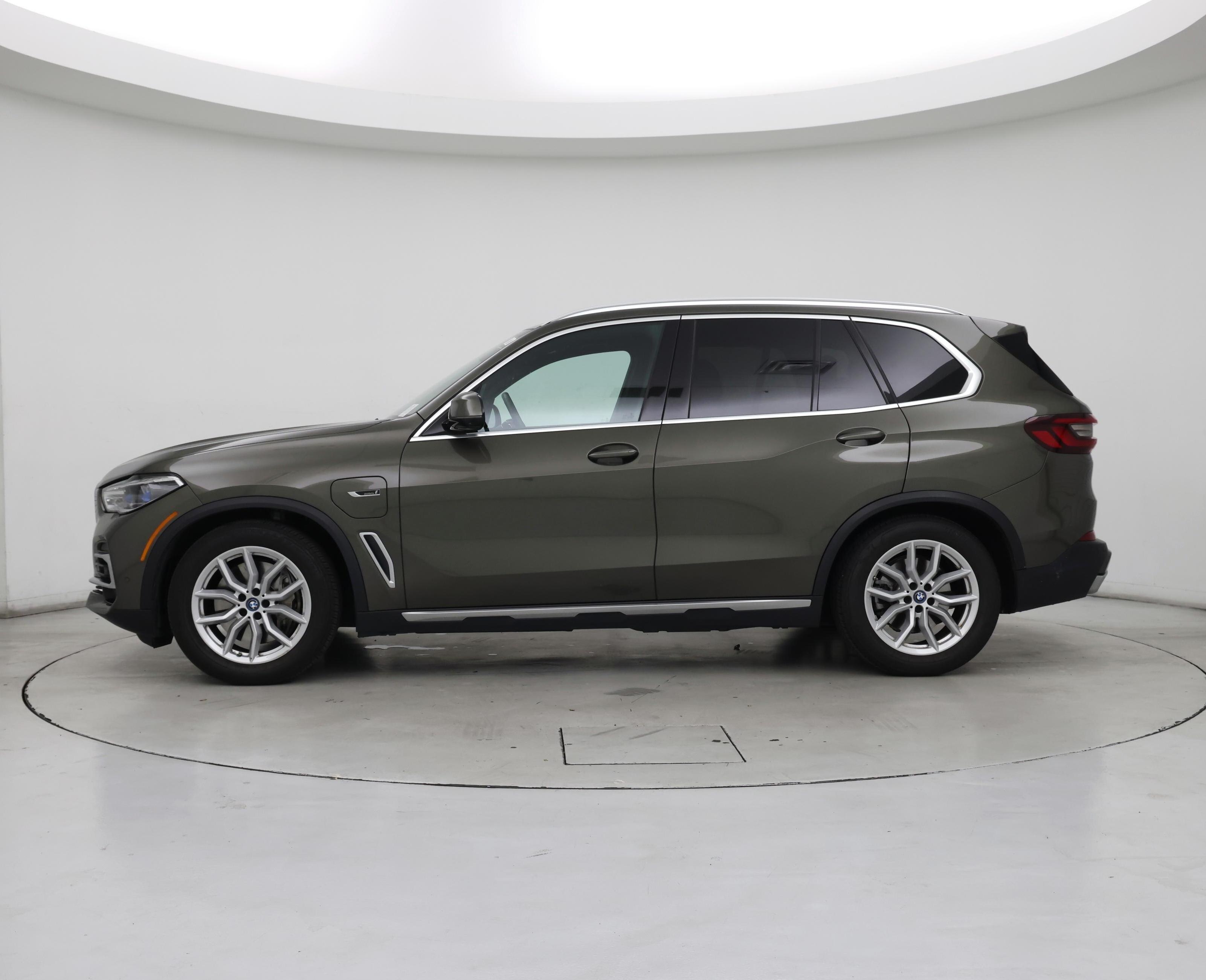 Thumbnail: 2023 BMW X5 - 3