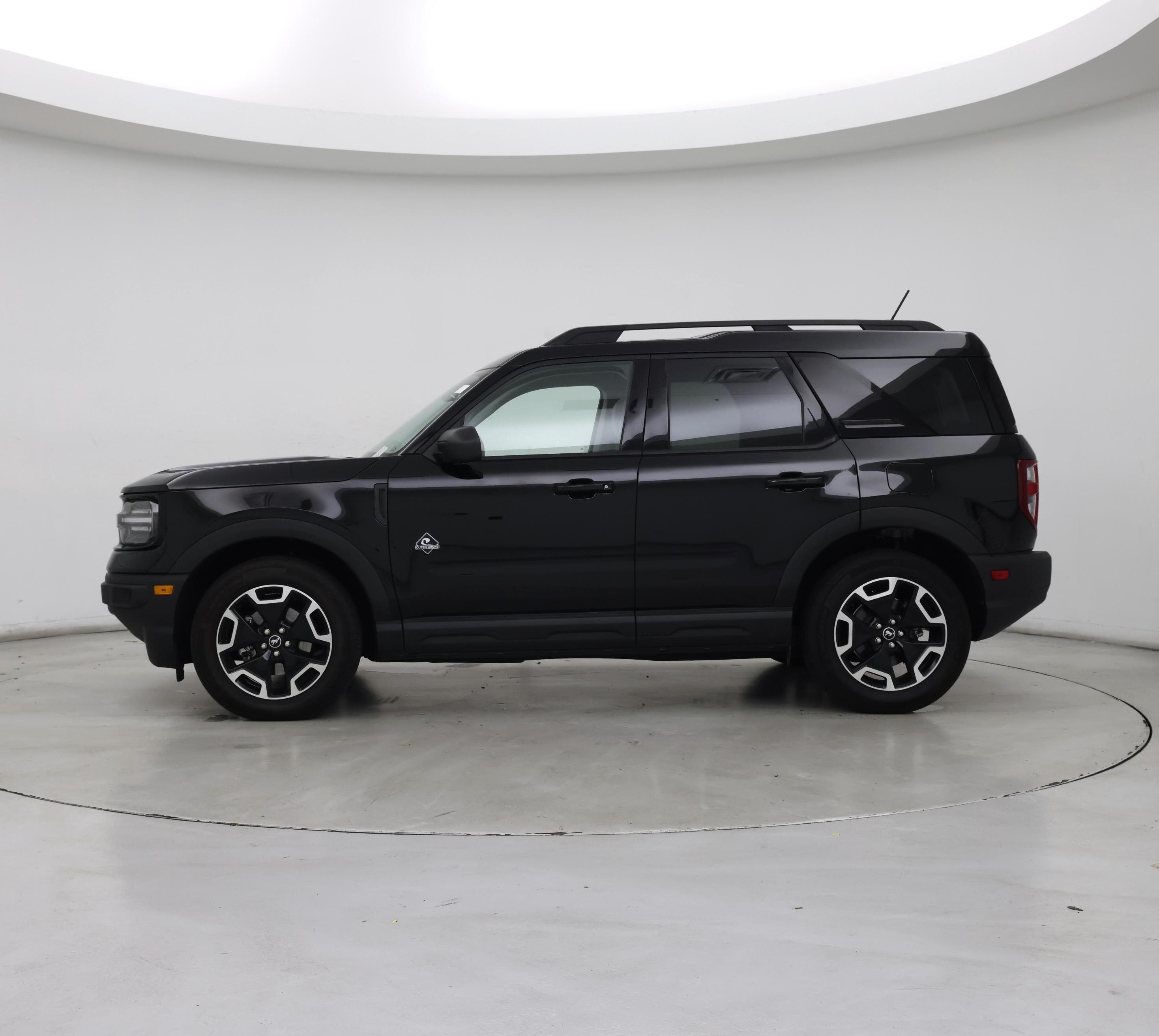 Thumbnail: 2021 Ford Bronco Sport - 3
