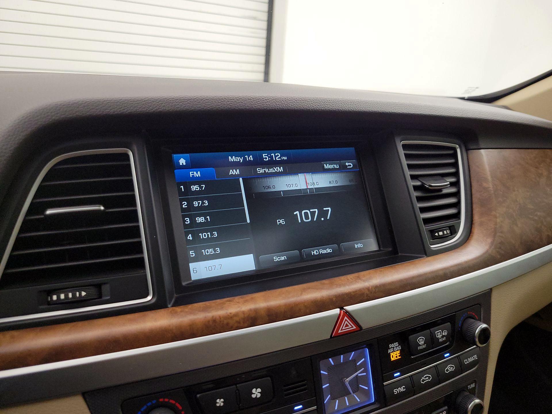 Thumbnail: 2015 Hyundai Genesis - 16