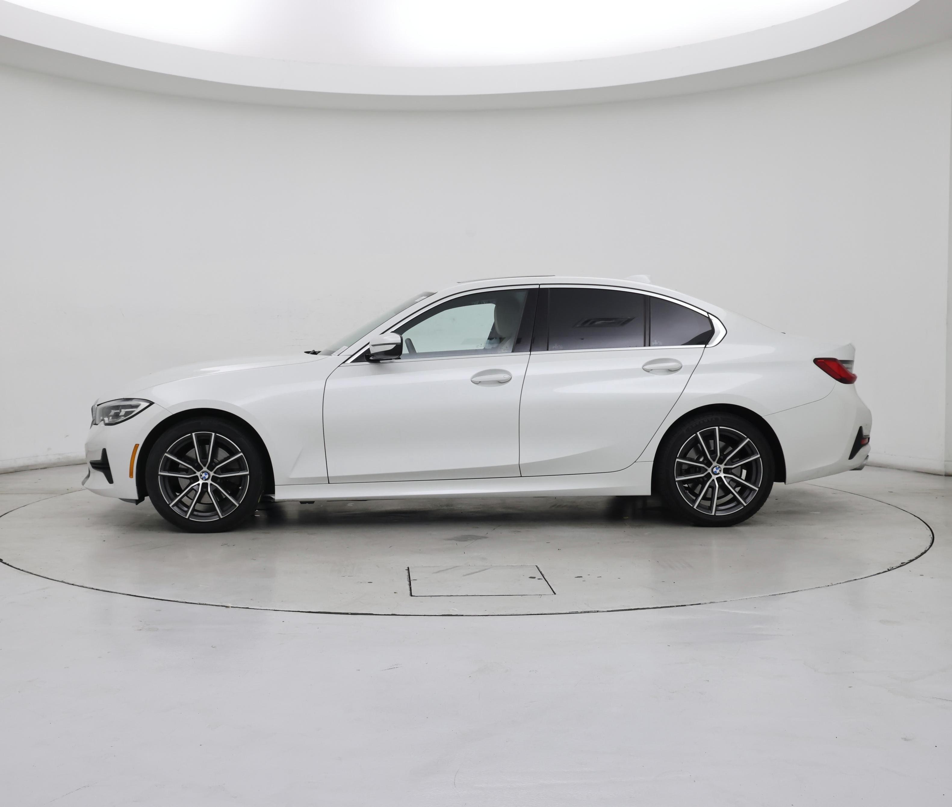 Thumbnail: 2019 BMW 3 Series - 3