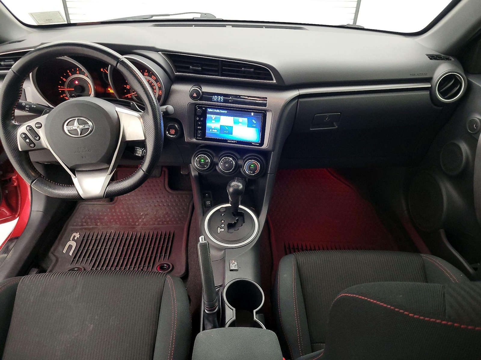 Photo 10