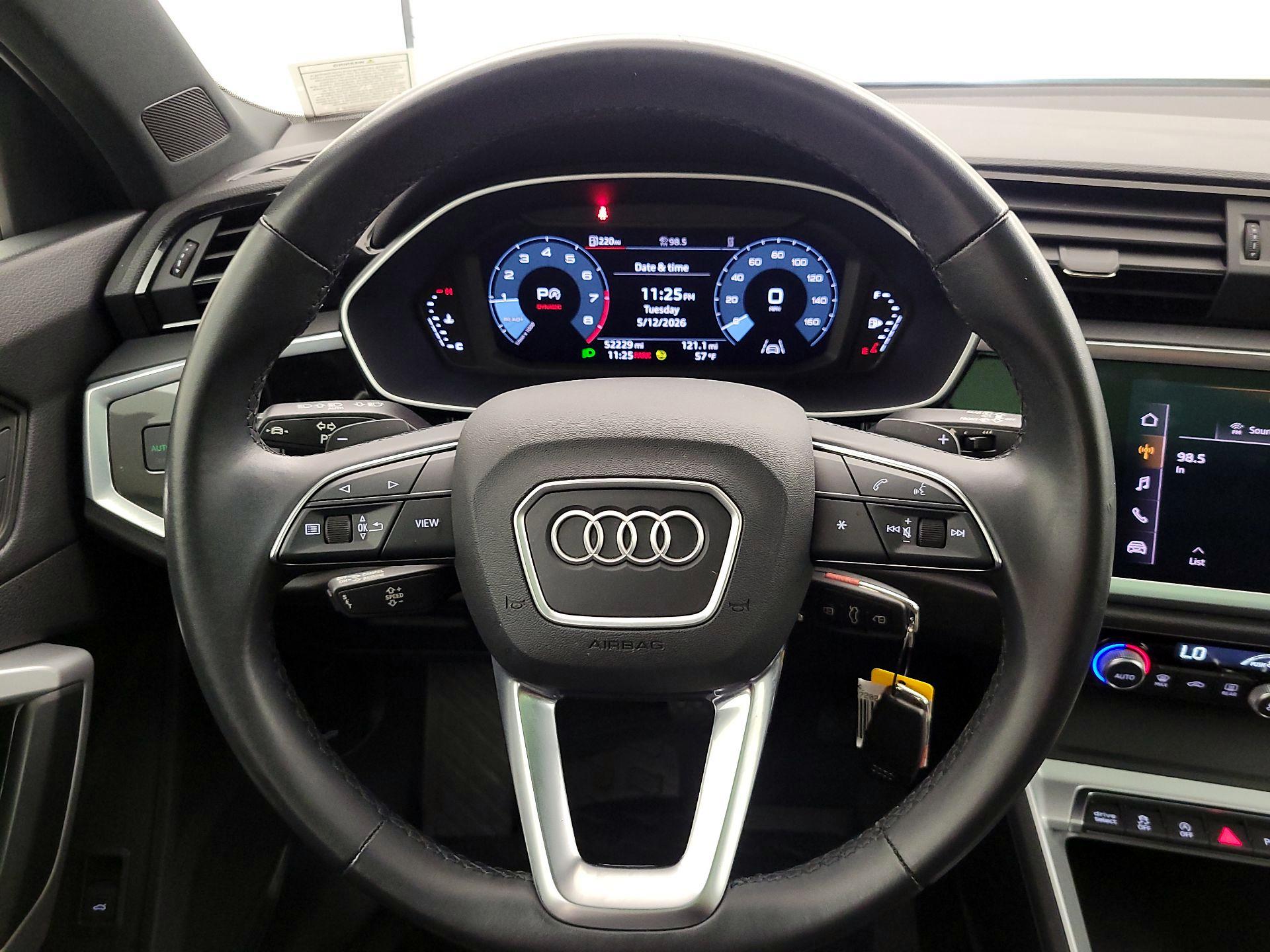Thumbnail: 2022 Audi Q3 - 10
