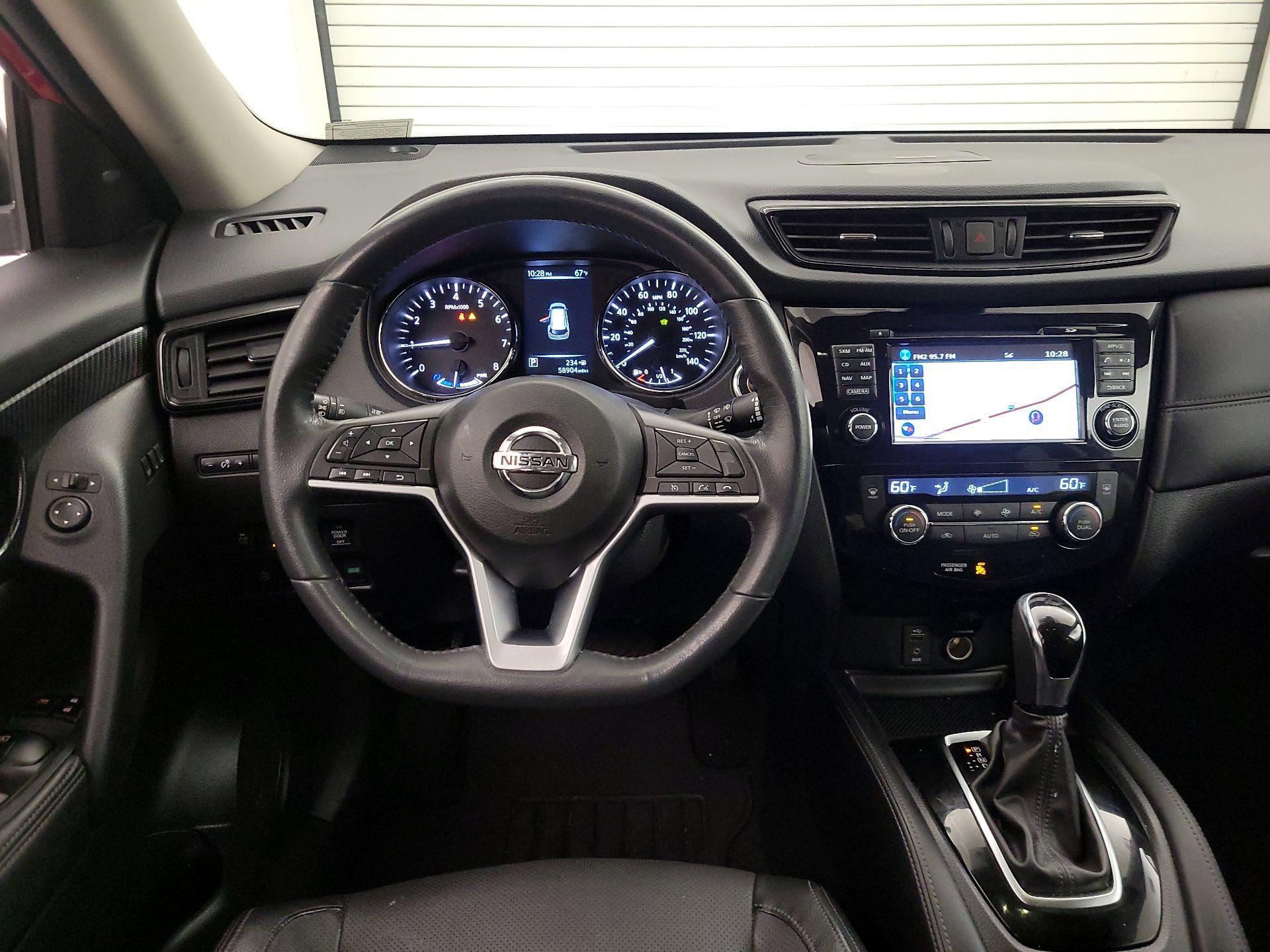 Thumbnail: 2017 Nissan Rogue - 10