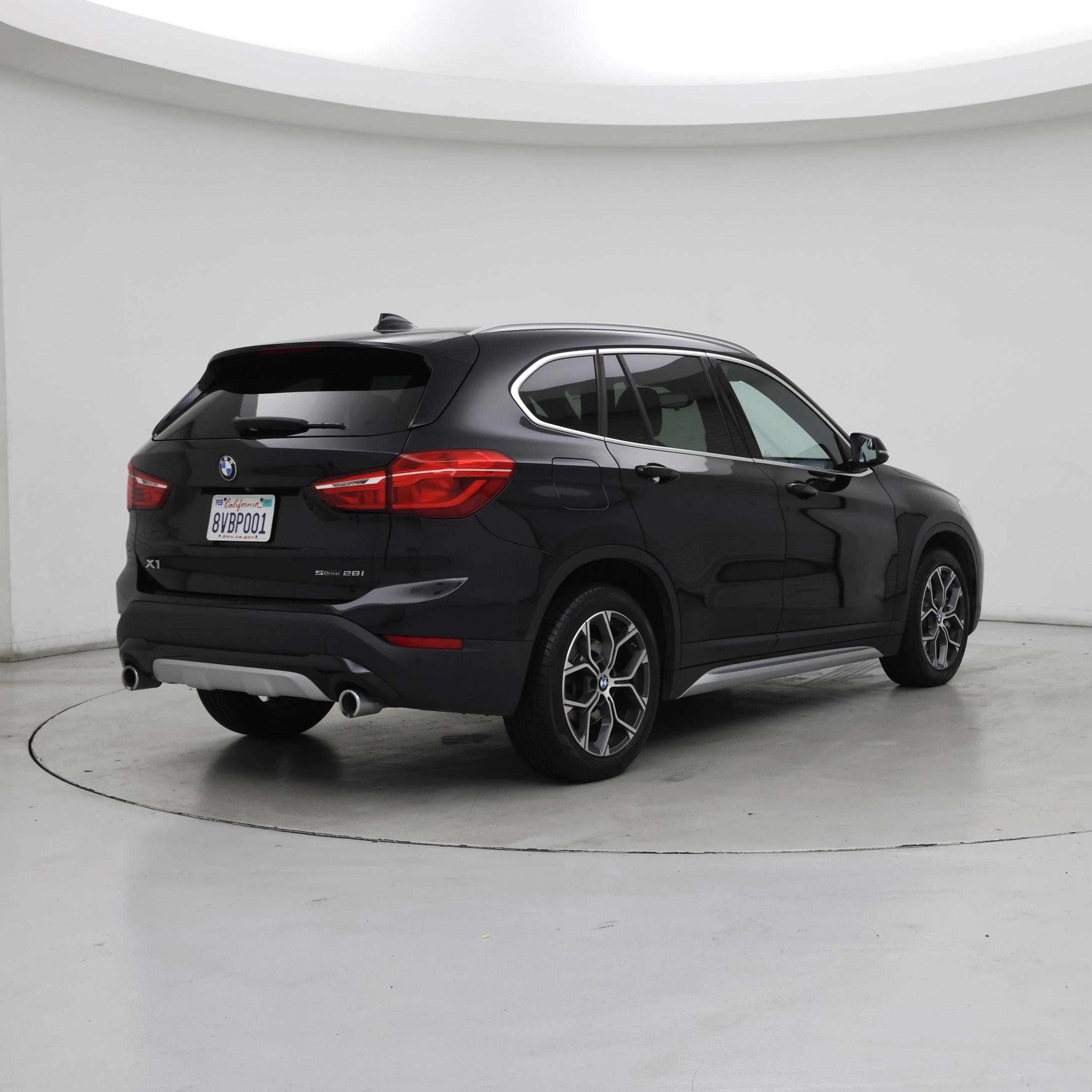 Thumbnail: 2021 BMW X1 - 8