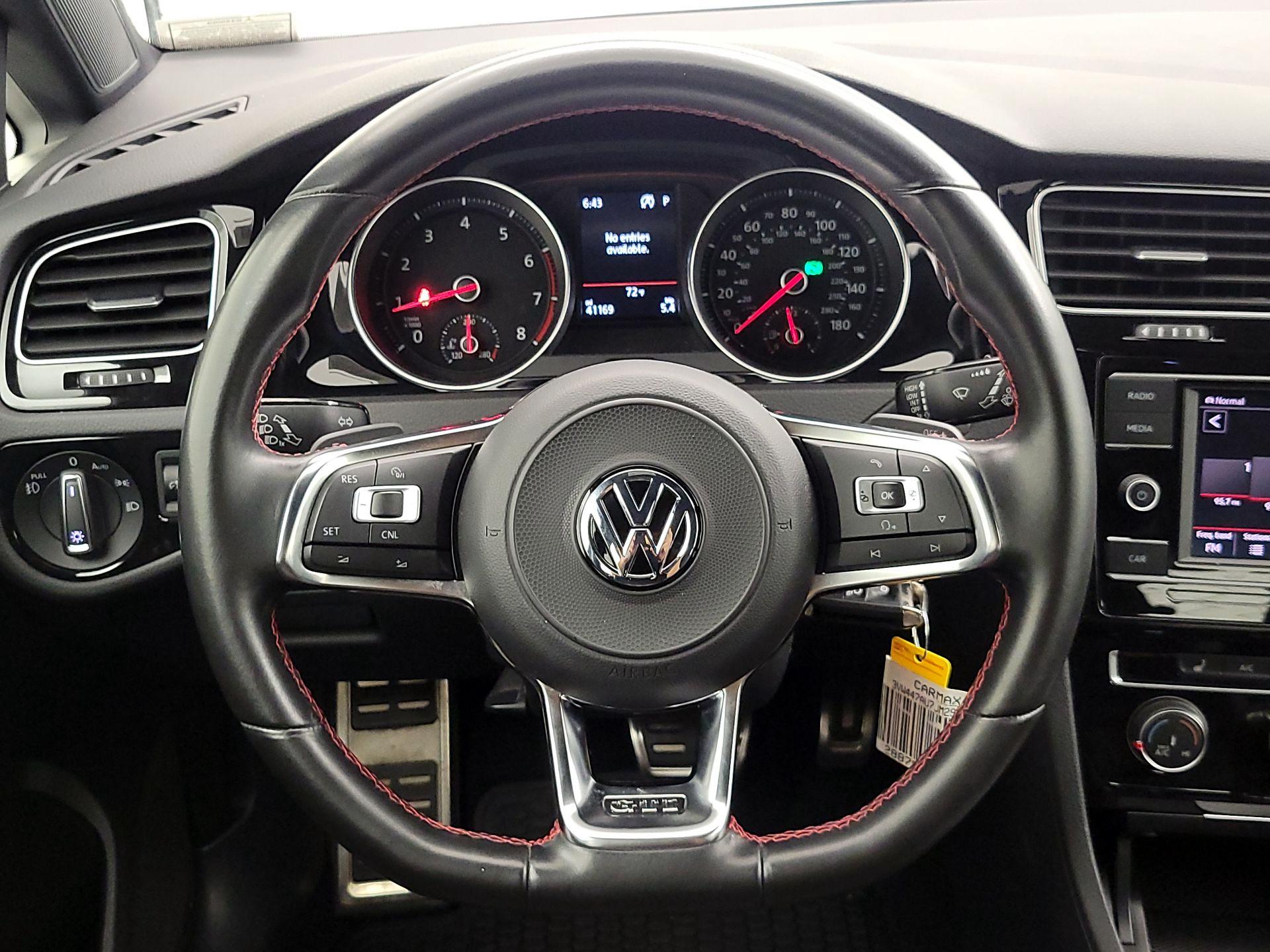 Thumbnail: 2018 Volkswagen Golf - 10