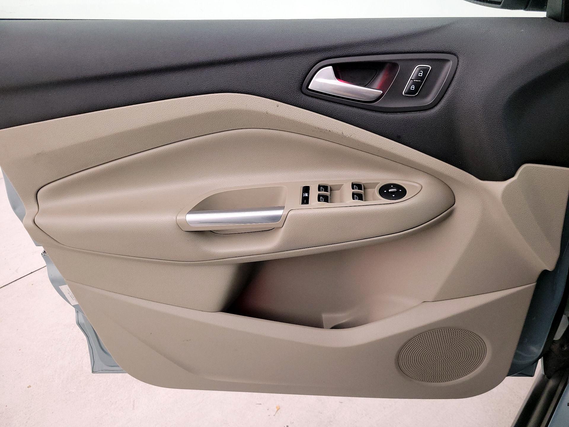 Thumbnail: 2014 Ford C-Max - 12