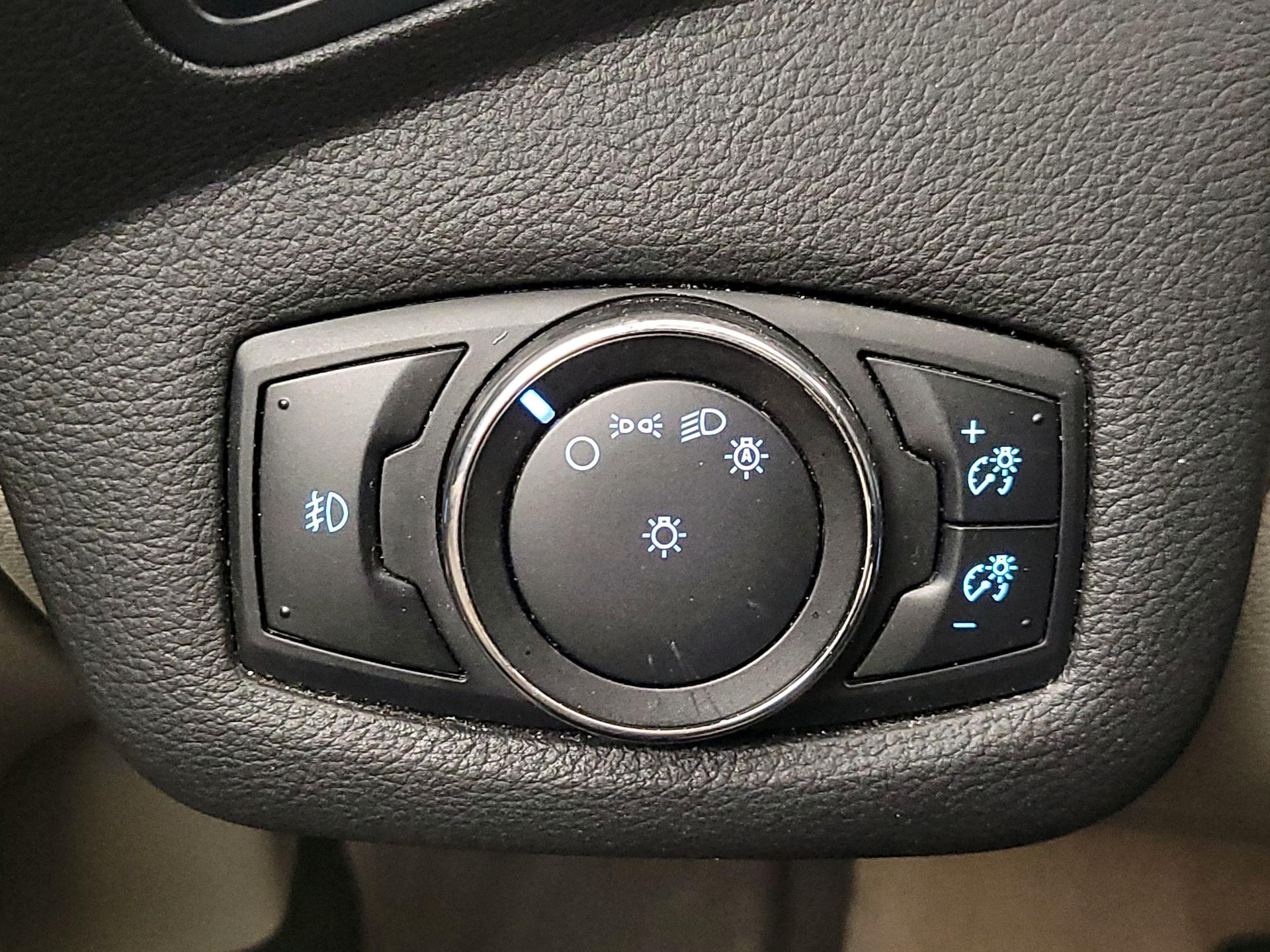 Thumbnail: 2014 Ford C-Max - 13