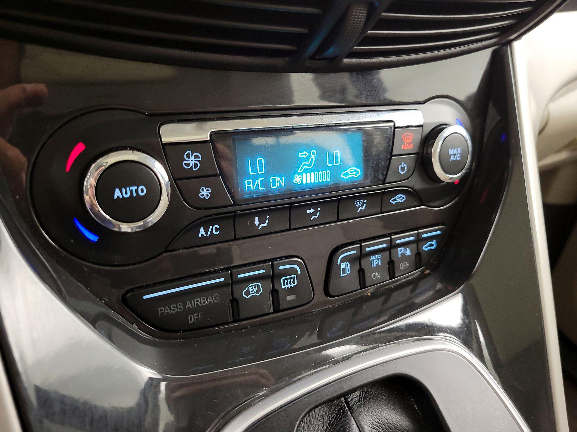 Thumbnail: 2014 Ford C-Max - 17