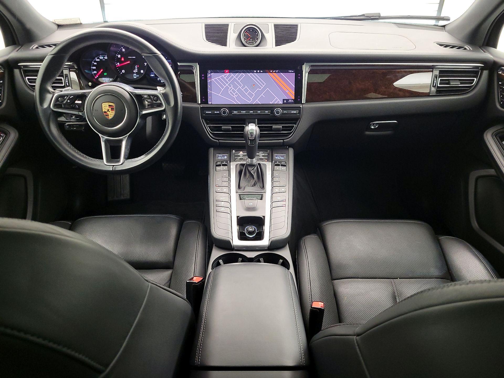 Thumbnail: 2020 Porsche Macan - 9