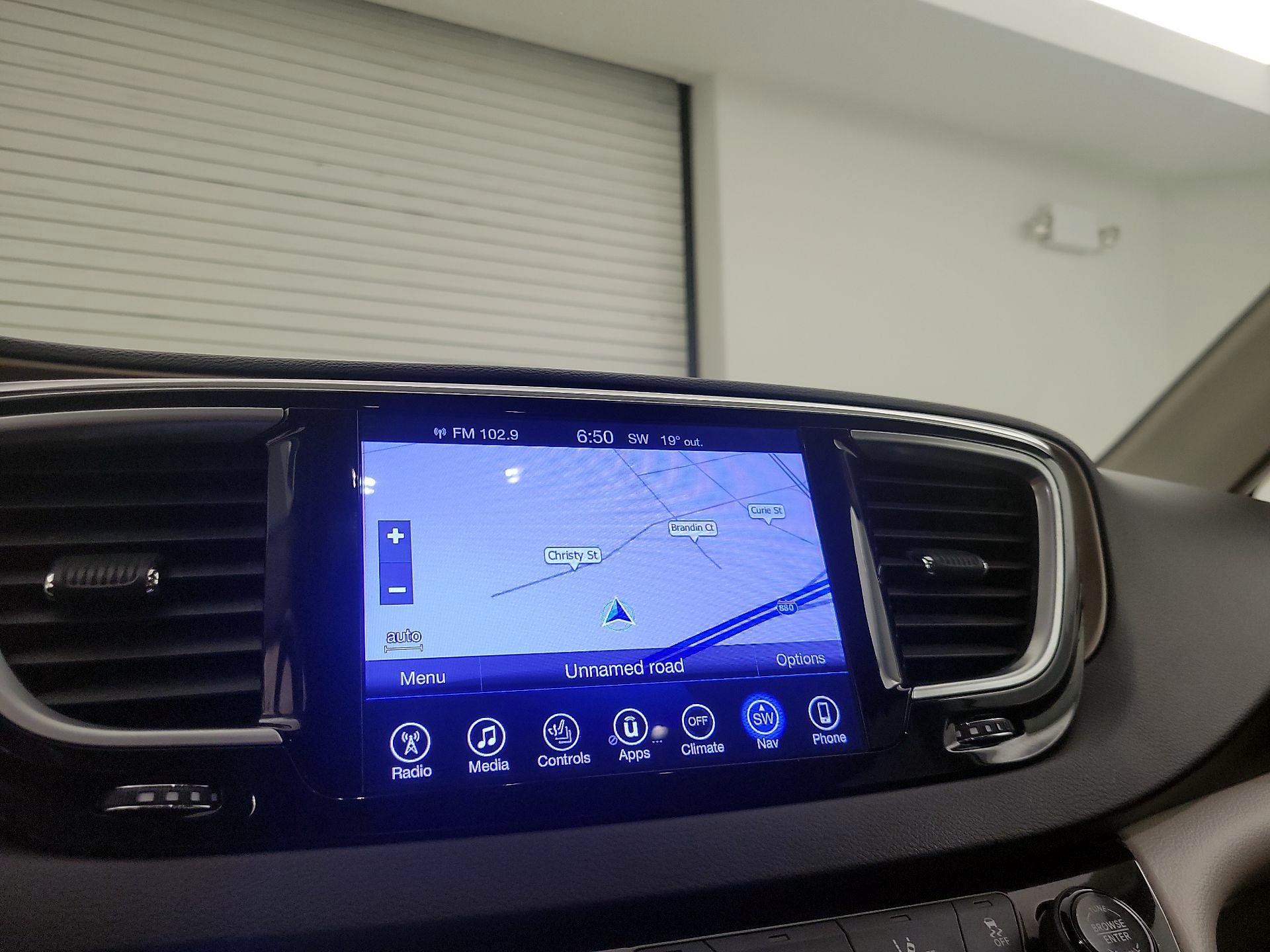 Thumbnail: 2017 Chrysler Pacifica - 14