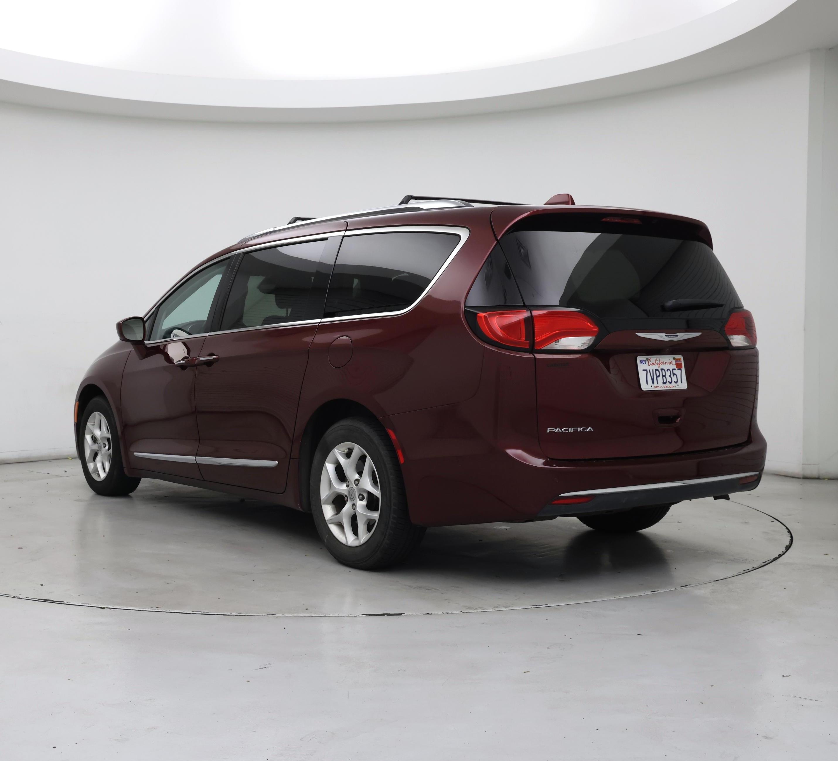 Thumbnail: 2017 Chrysler Pacifica - 2