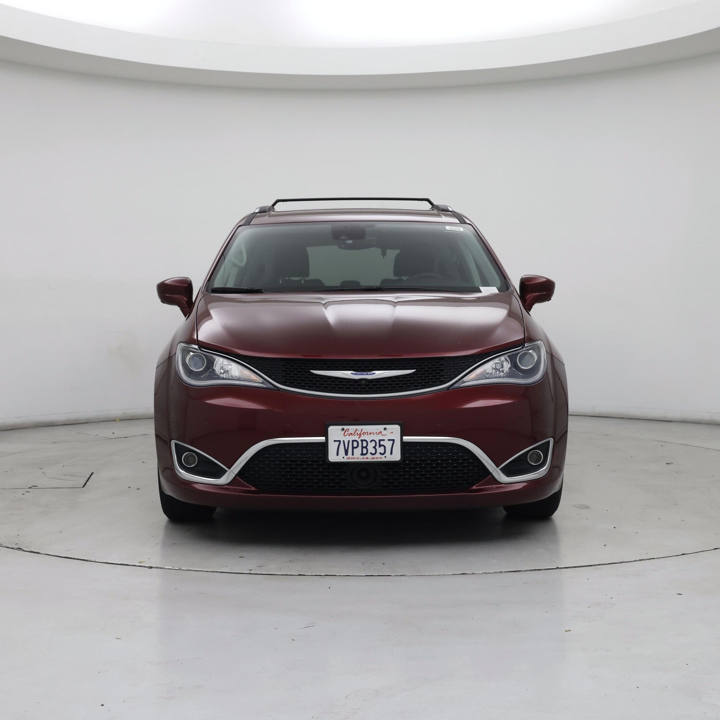 Thumbnail: 2017 Chrysler Pacifica - 5