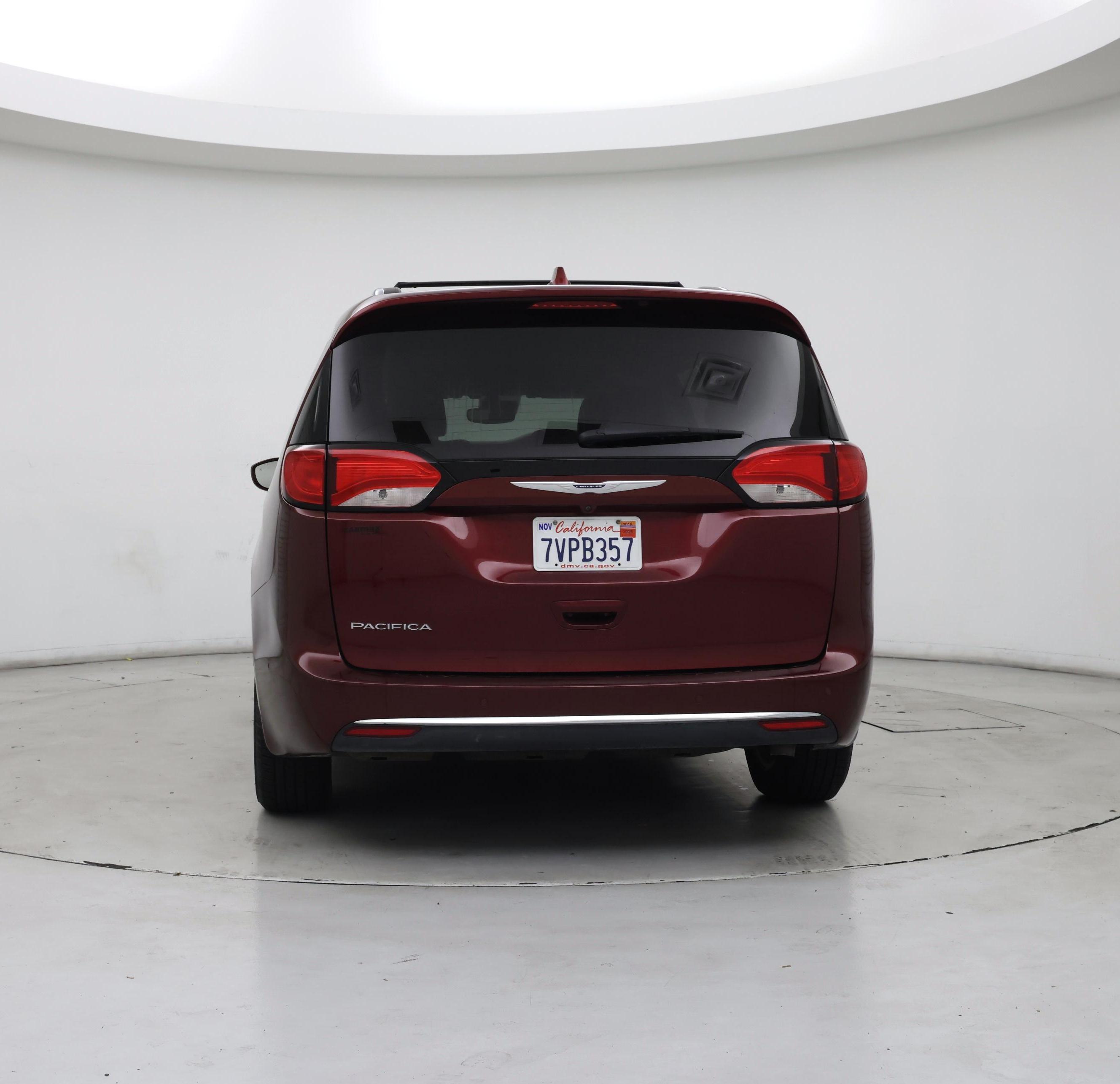 Thumbnail: 2017 Chrysler Pacifica - 6