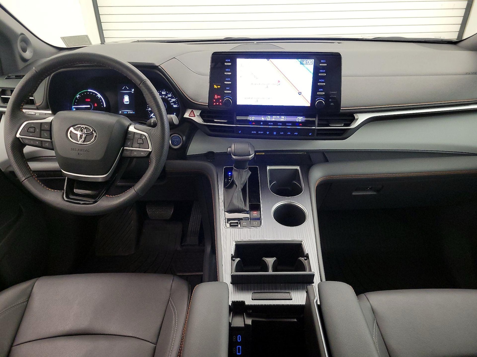 2023 Toyota Sienna XSE - Photo 10