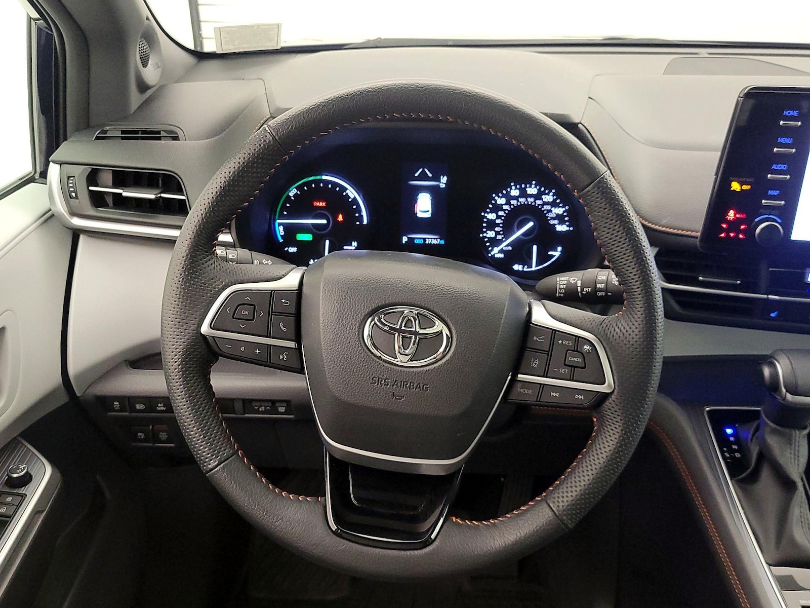 2023 Toyota Sienna XSE - Photo 11