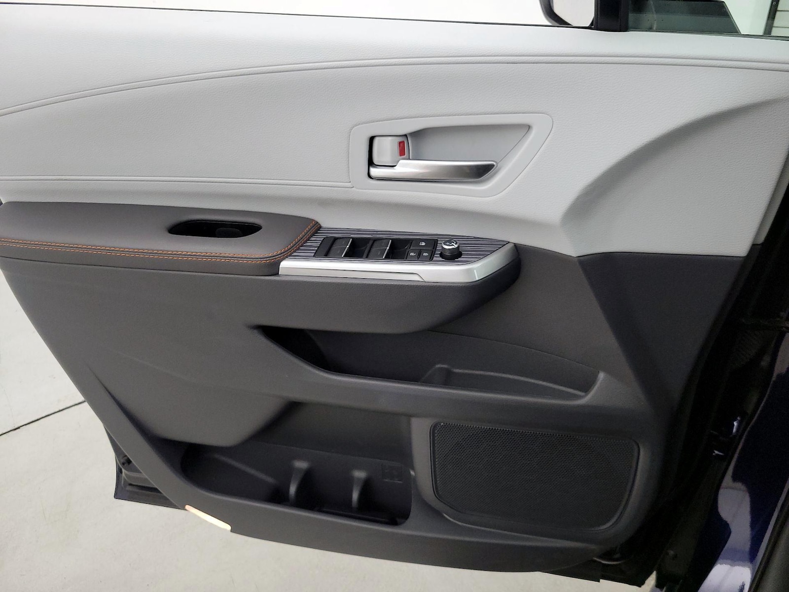 2023 Toyota Sienna XSE - Photo 13