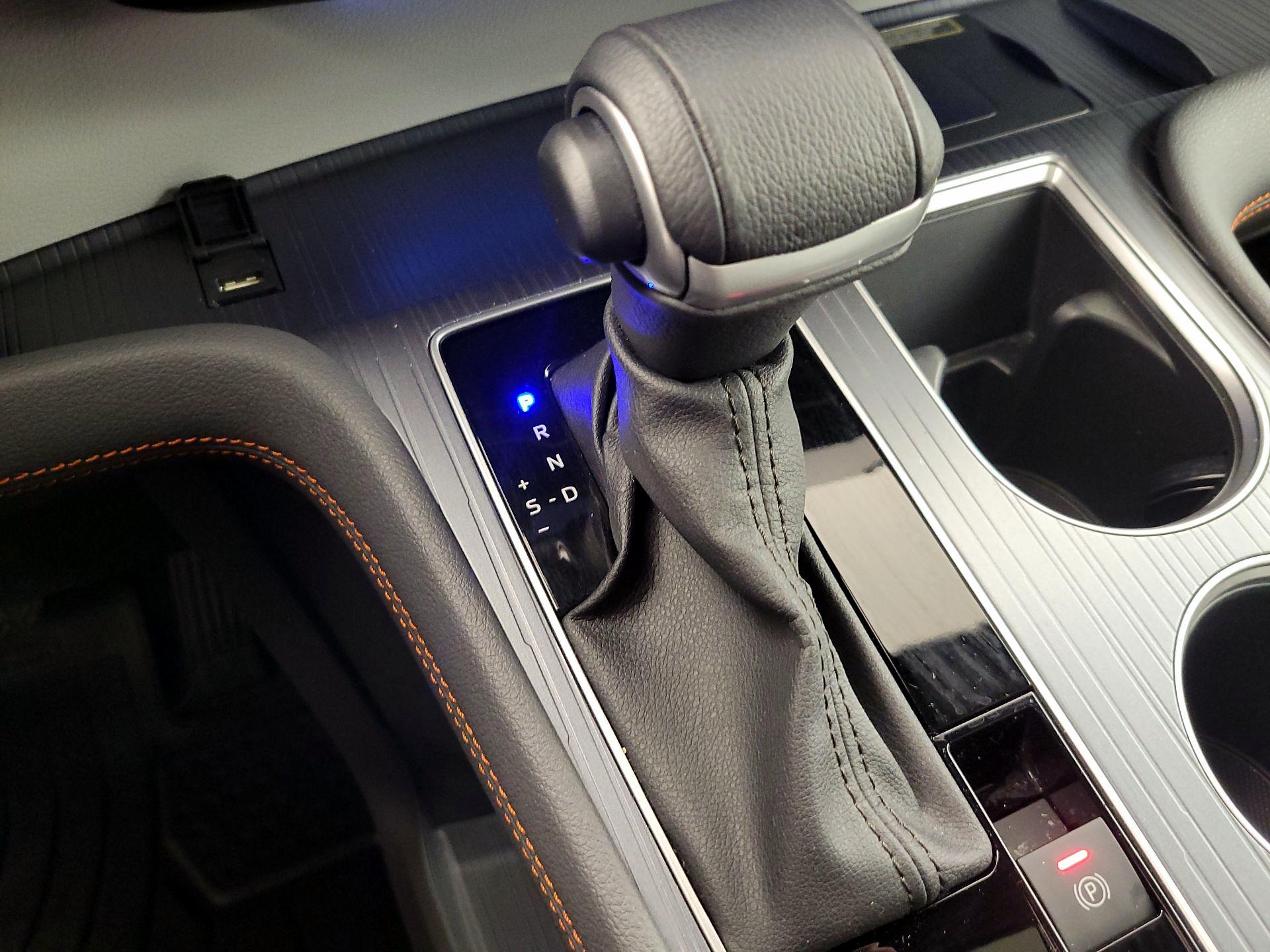 Thumbnail: 2023 Toyota Sienna - 18