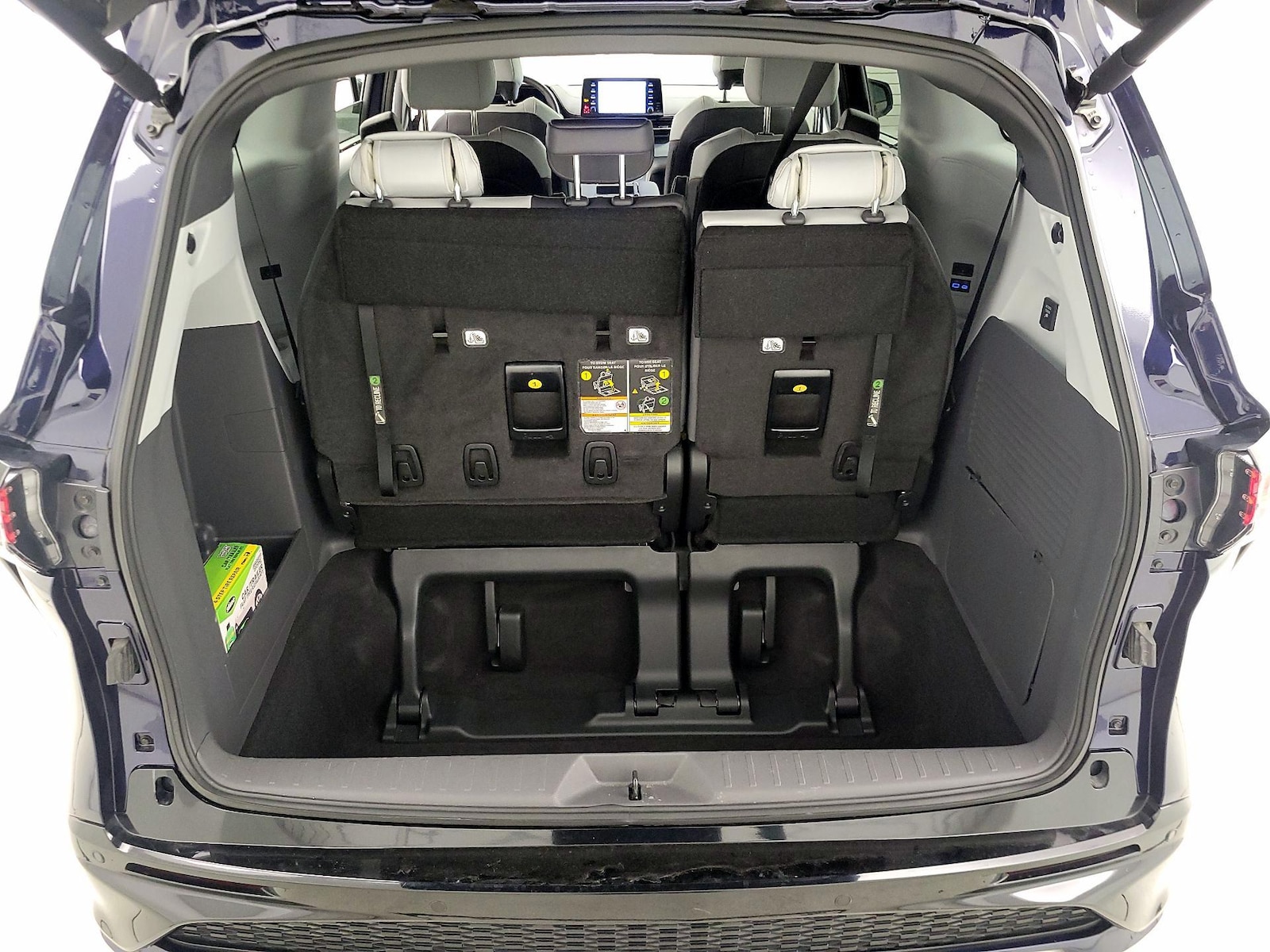 2023 Toyota Sienna XSE - Photo 24