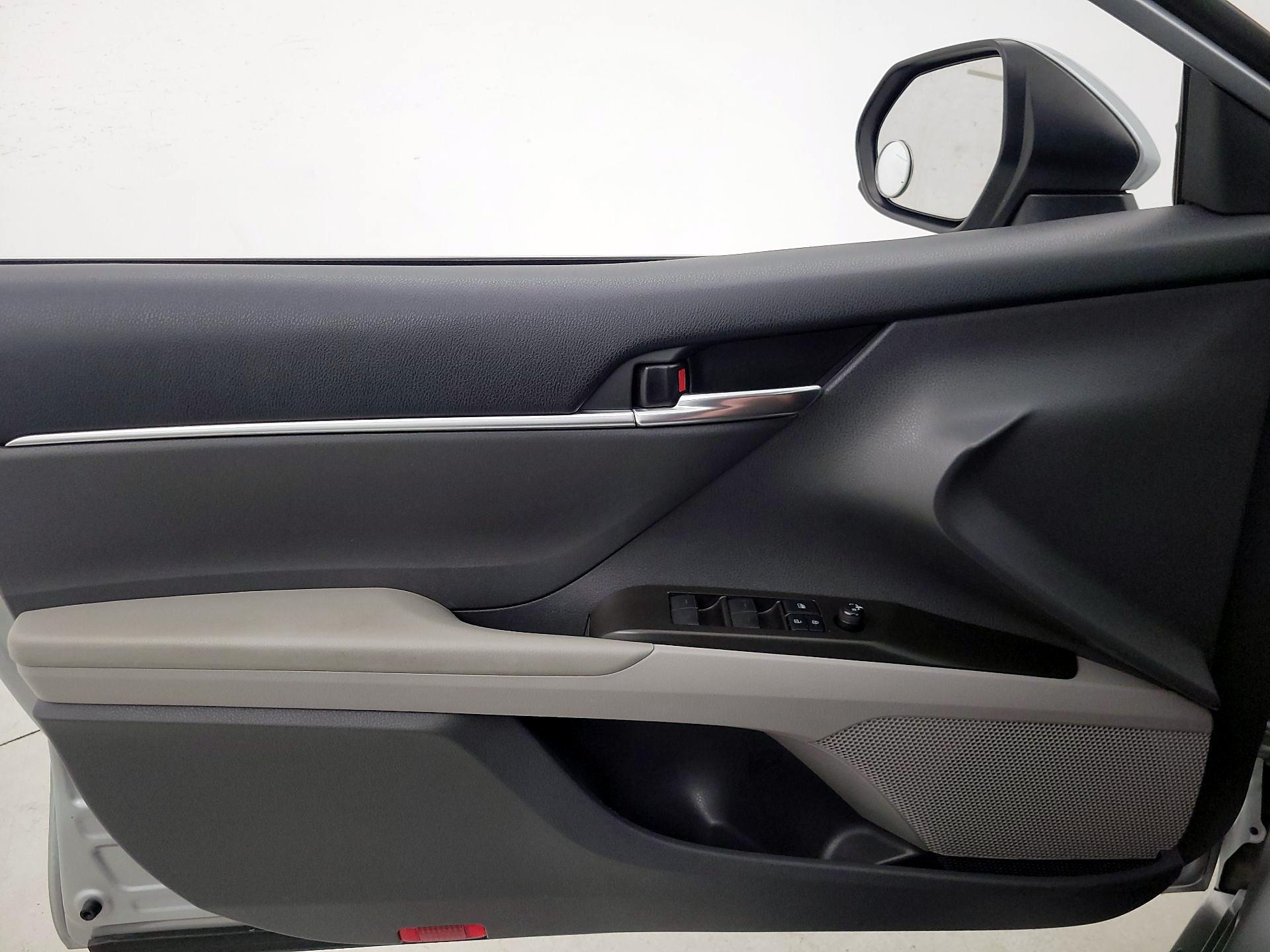 Thumbnail: 2021 Toyota Camry - 12