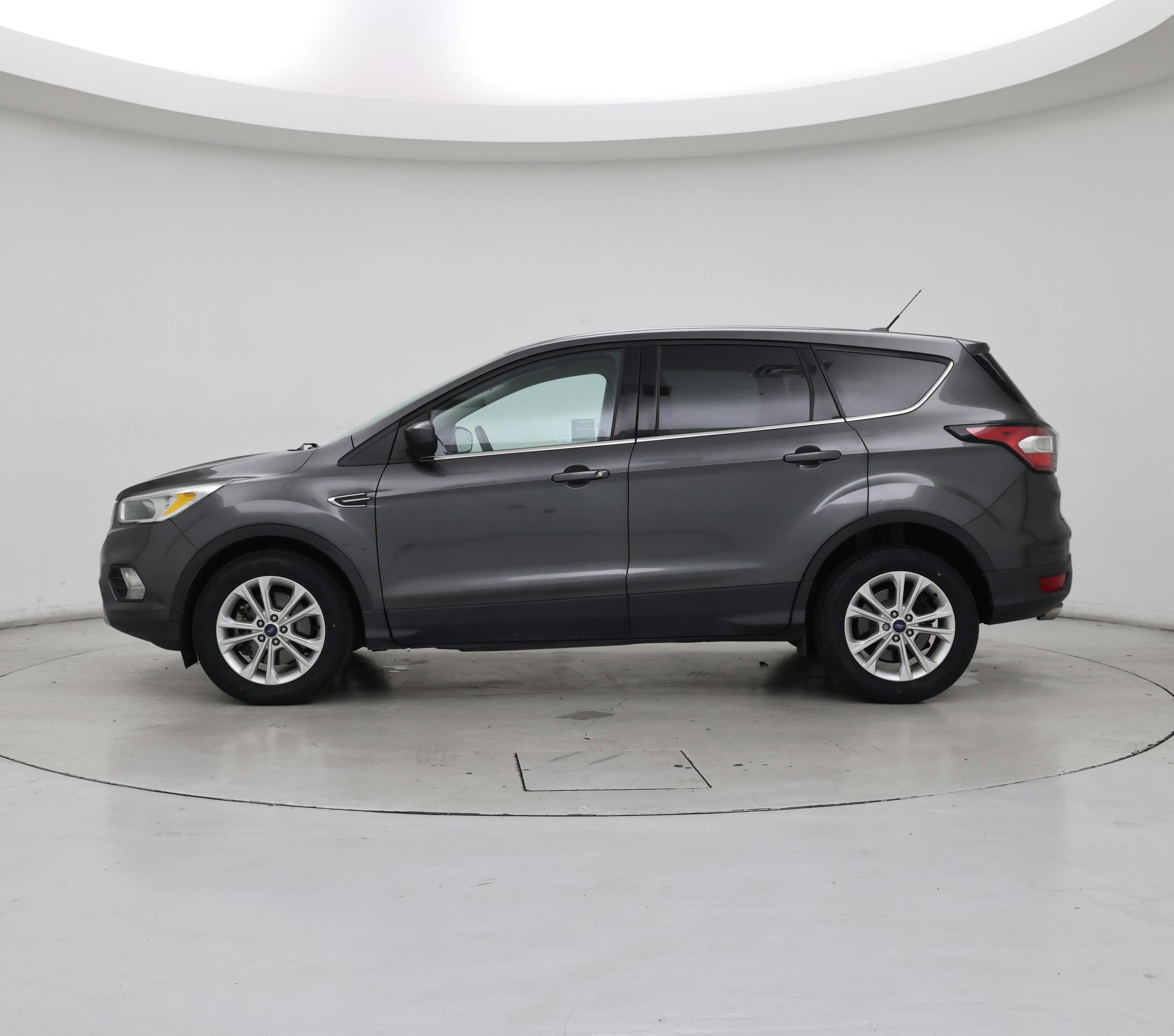 Thumbnail: 2017 Ford Escape - 3