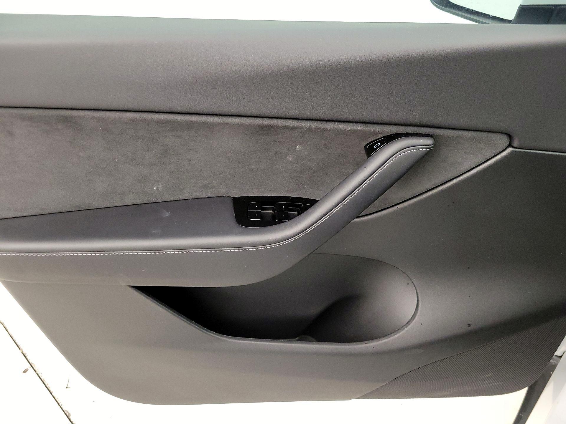 Thumbnail: 2020 Tesla Model Y - 12