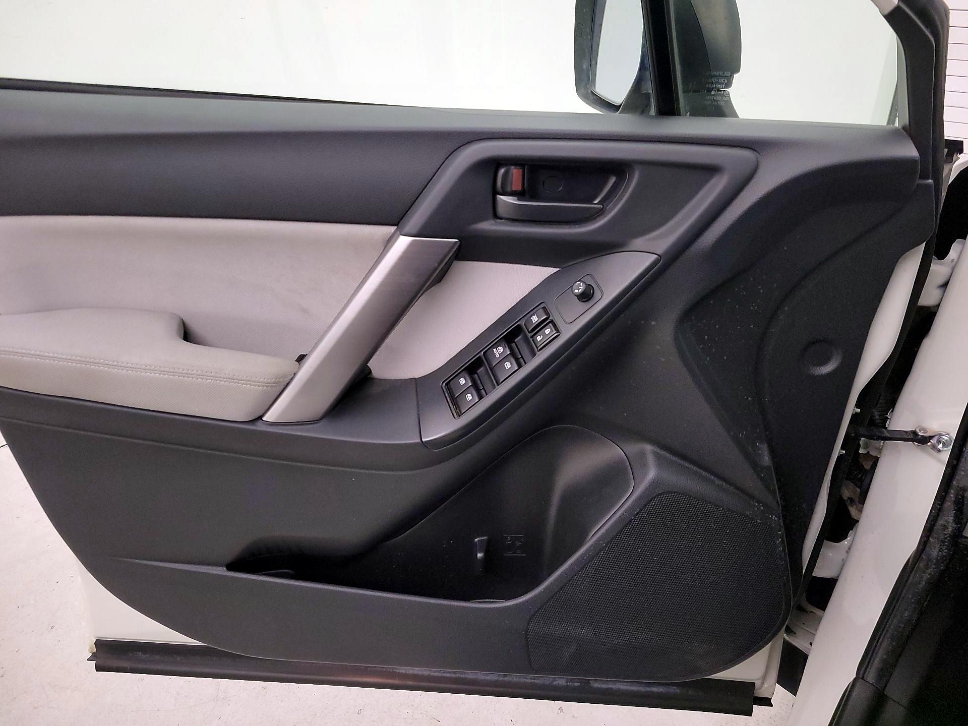 Thumbnail: 2015 Subaru Forester - 12