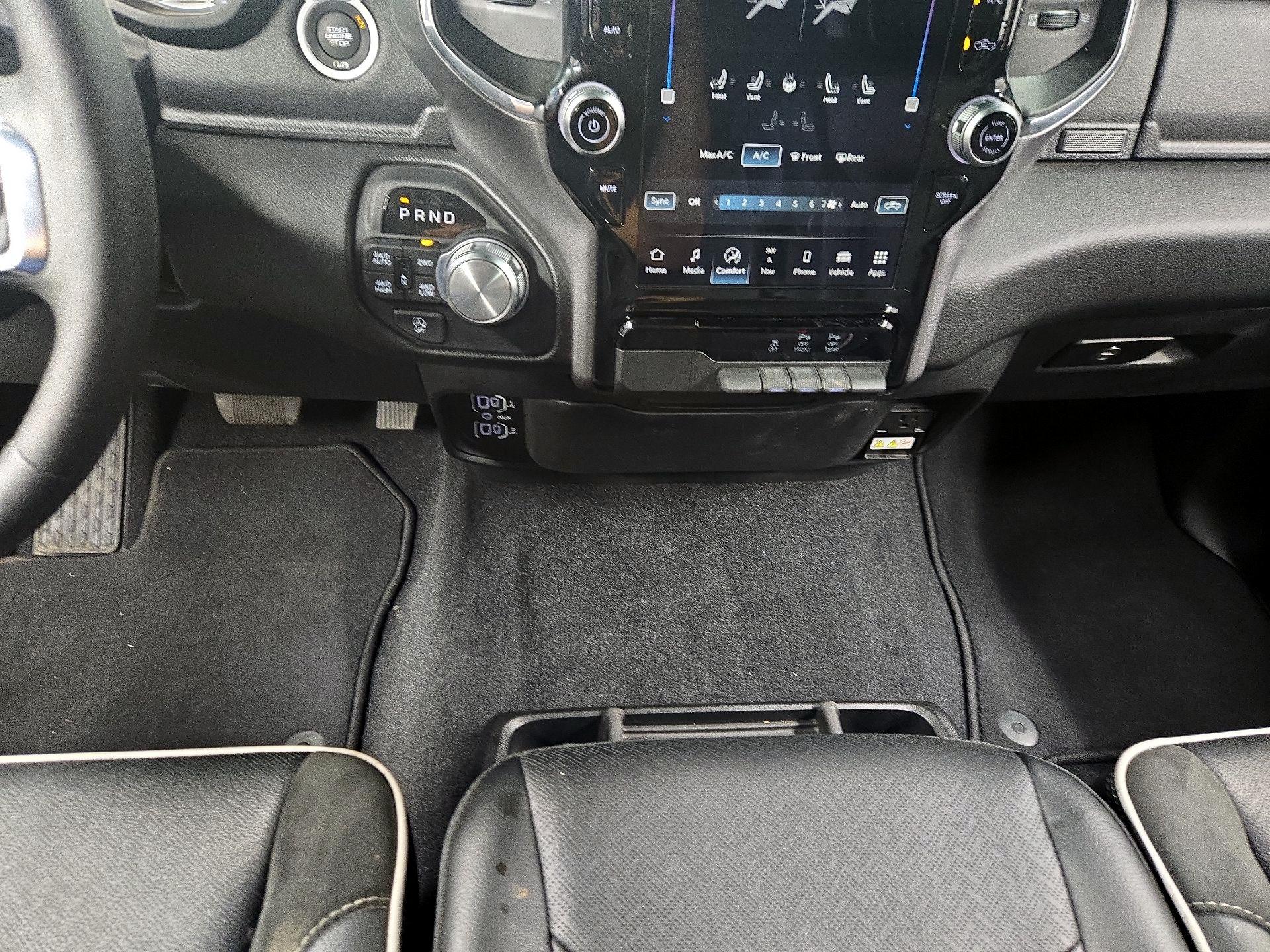 Thumbnail: 2025 RAM 1500 - 18