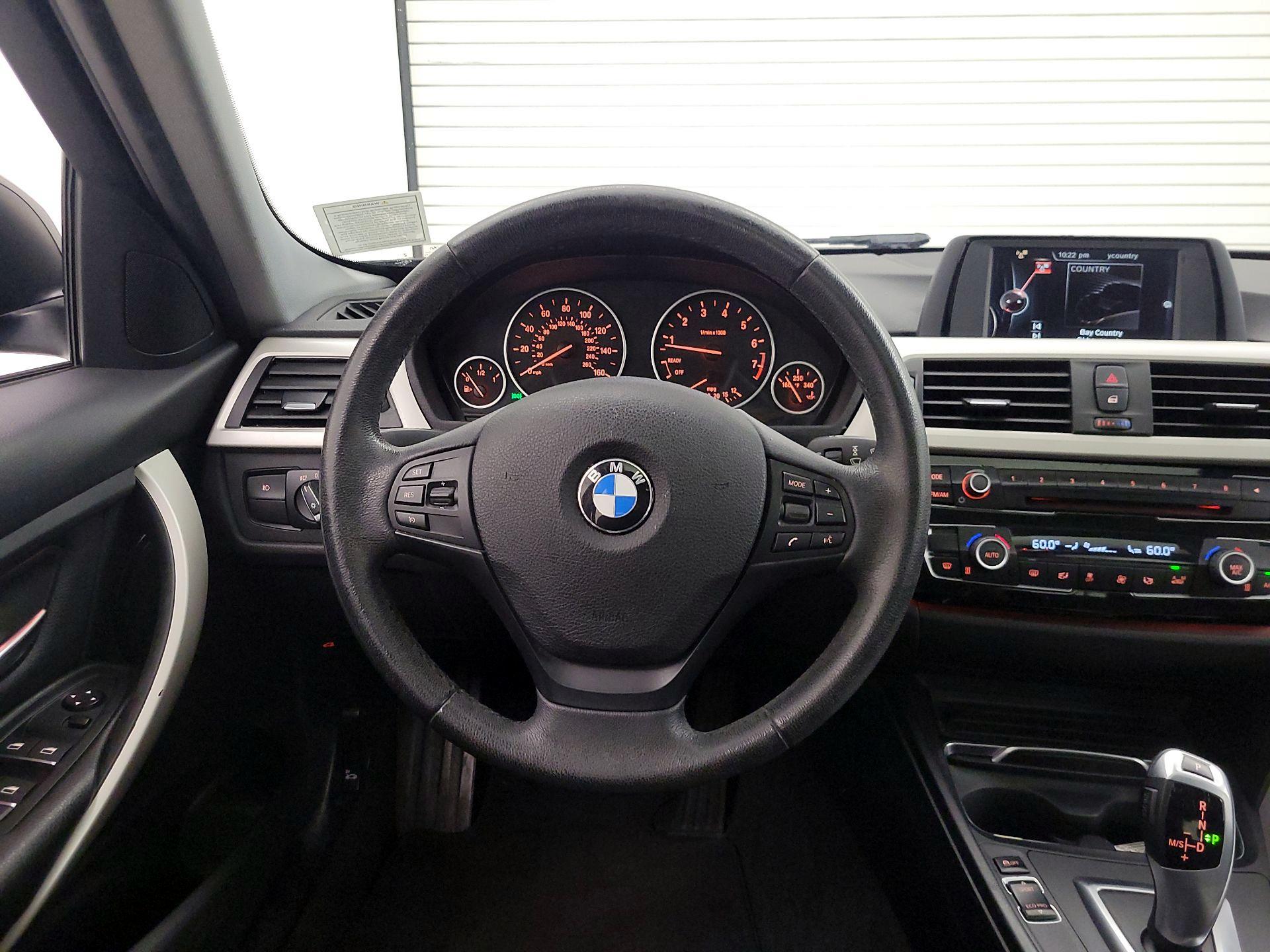 Thumbnail: 2017 BMW 3 Series - 10
