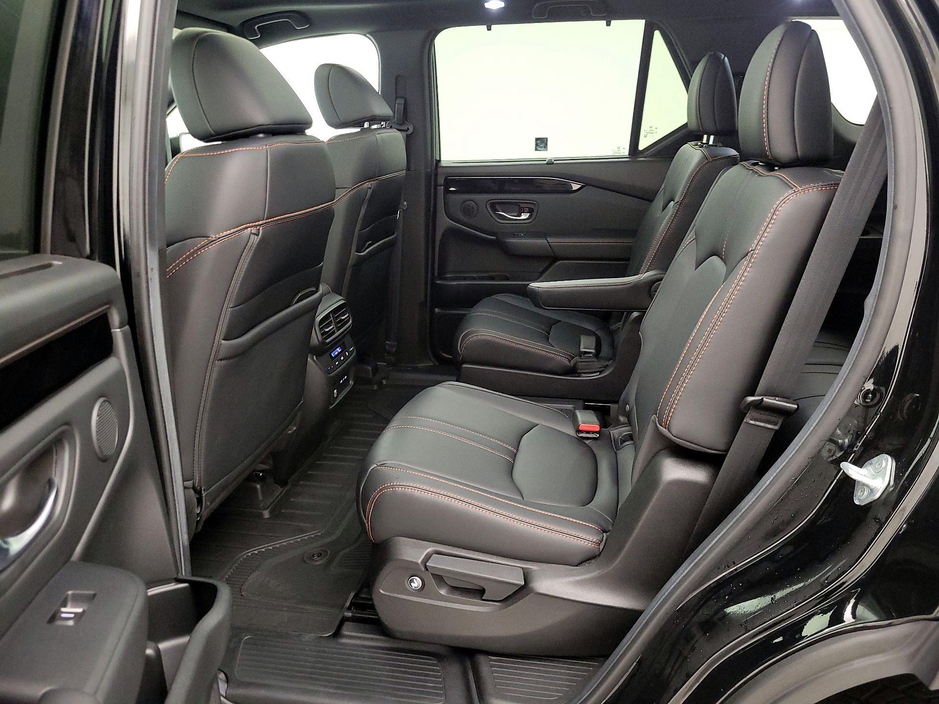 Thumbnail: 2025 Honda Pilot - 20