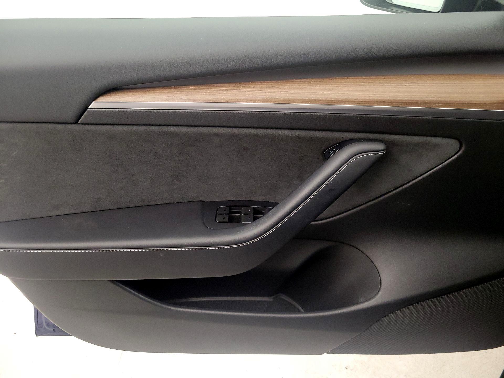 Thumbnail: 2023 Tesla Model 3 - 12