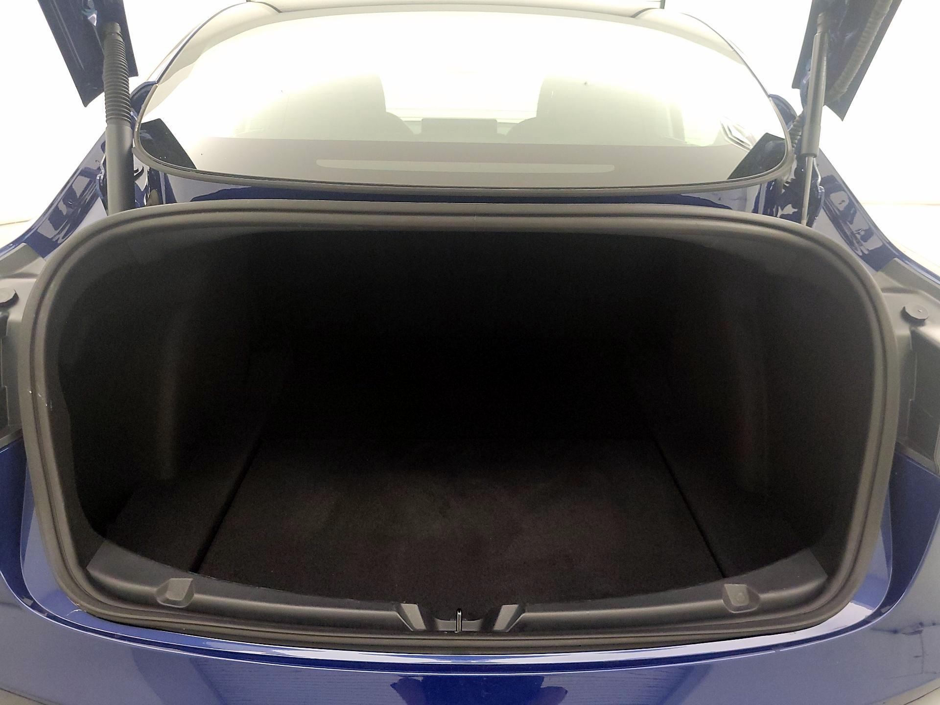Thumbnail: 2023 Tesla Model 3 - 19