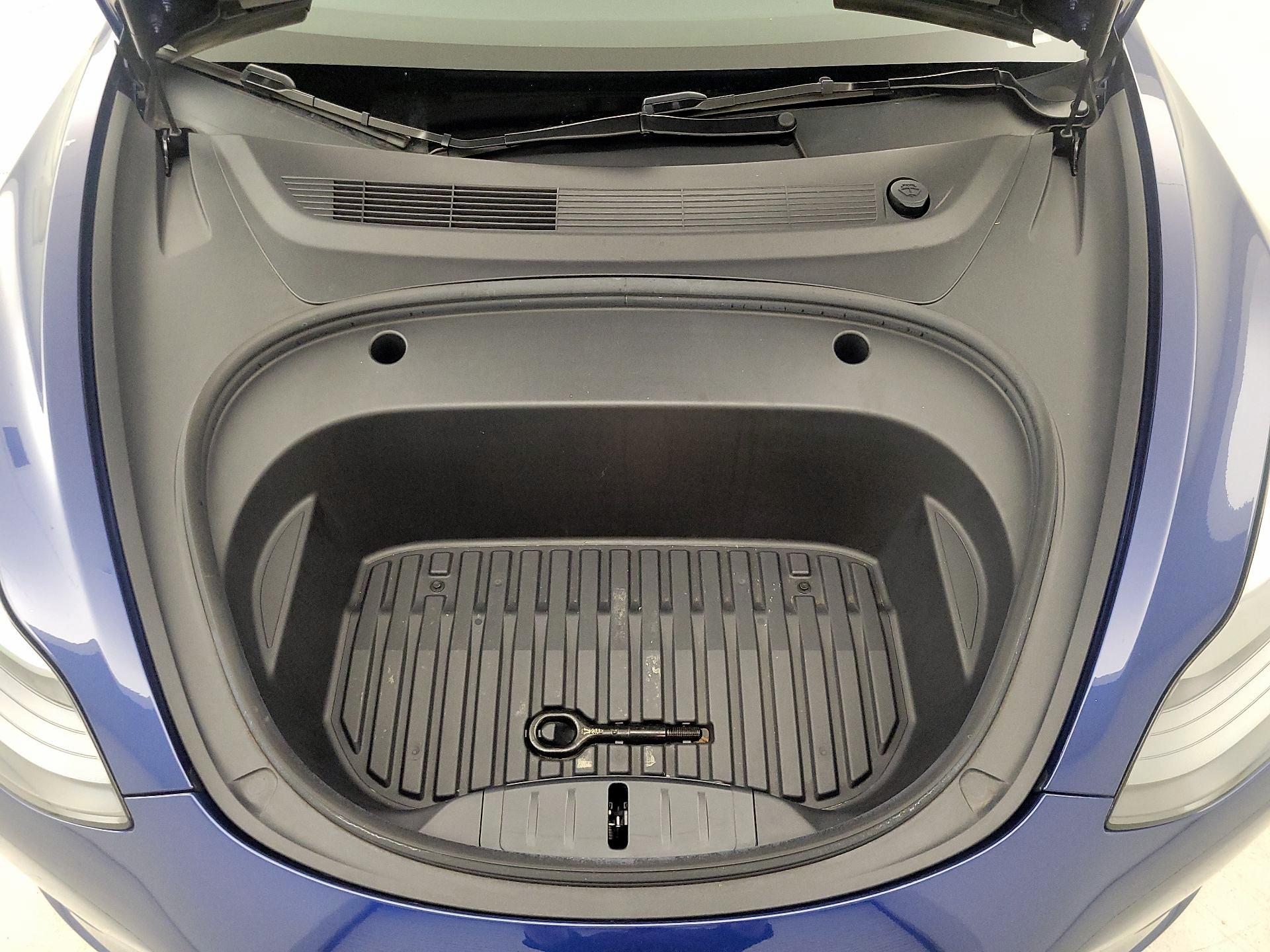 Thumbnail: 2023 Tesla Model 3 - 20